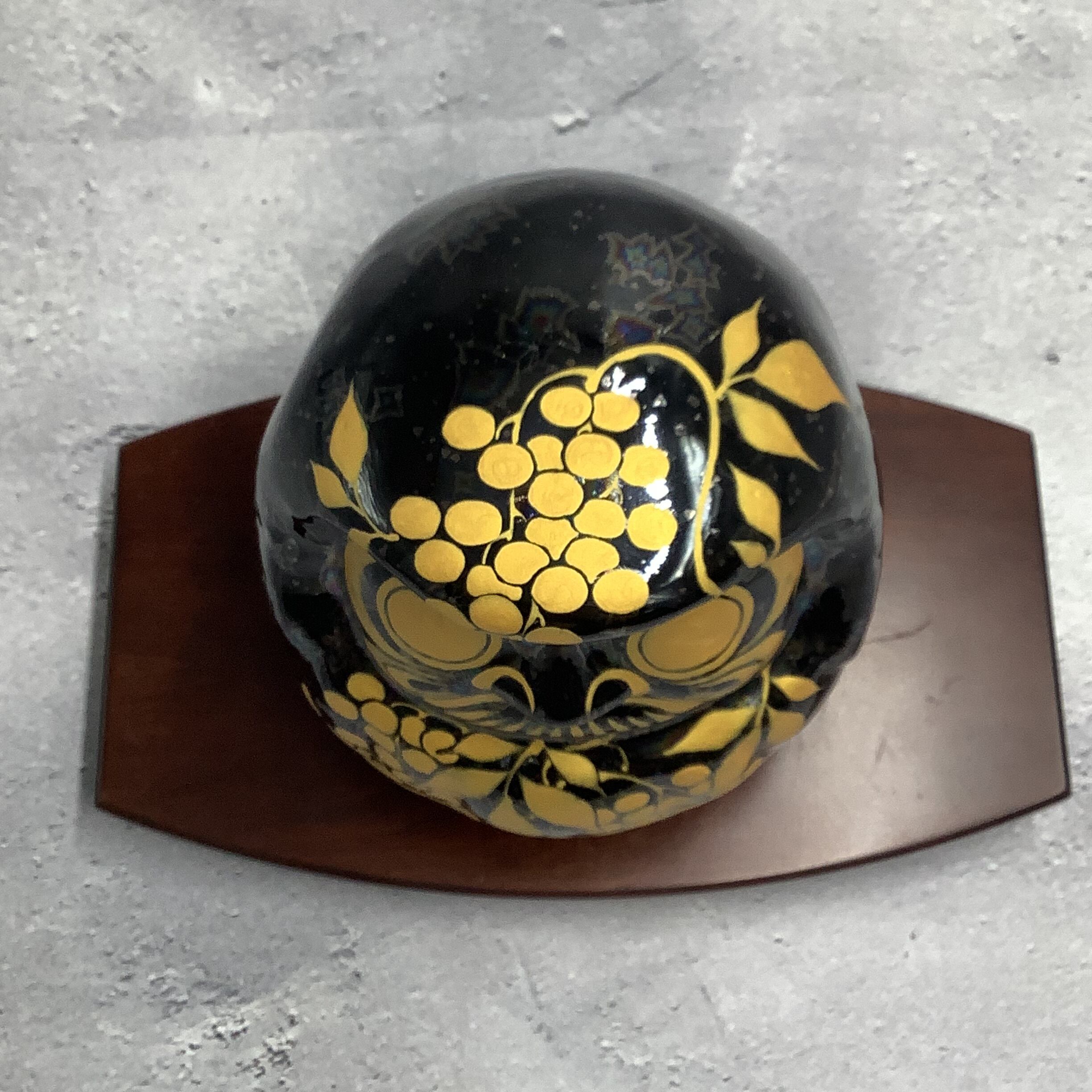 新作】達磨 ダルマ （中）星結晶（黒）×金彩 南天 置物オブジェ | 京焼