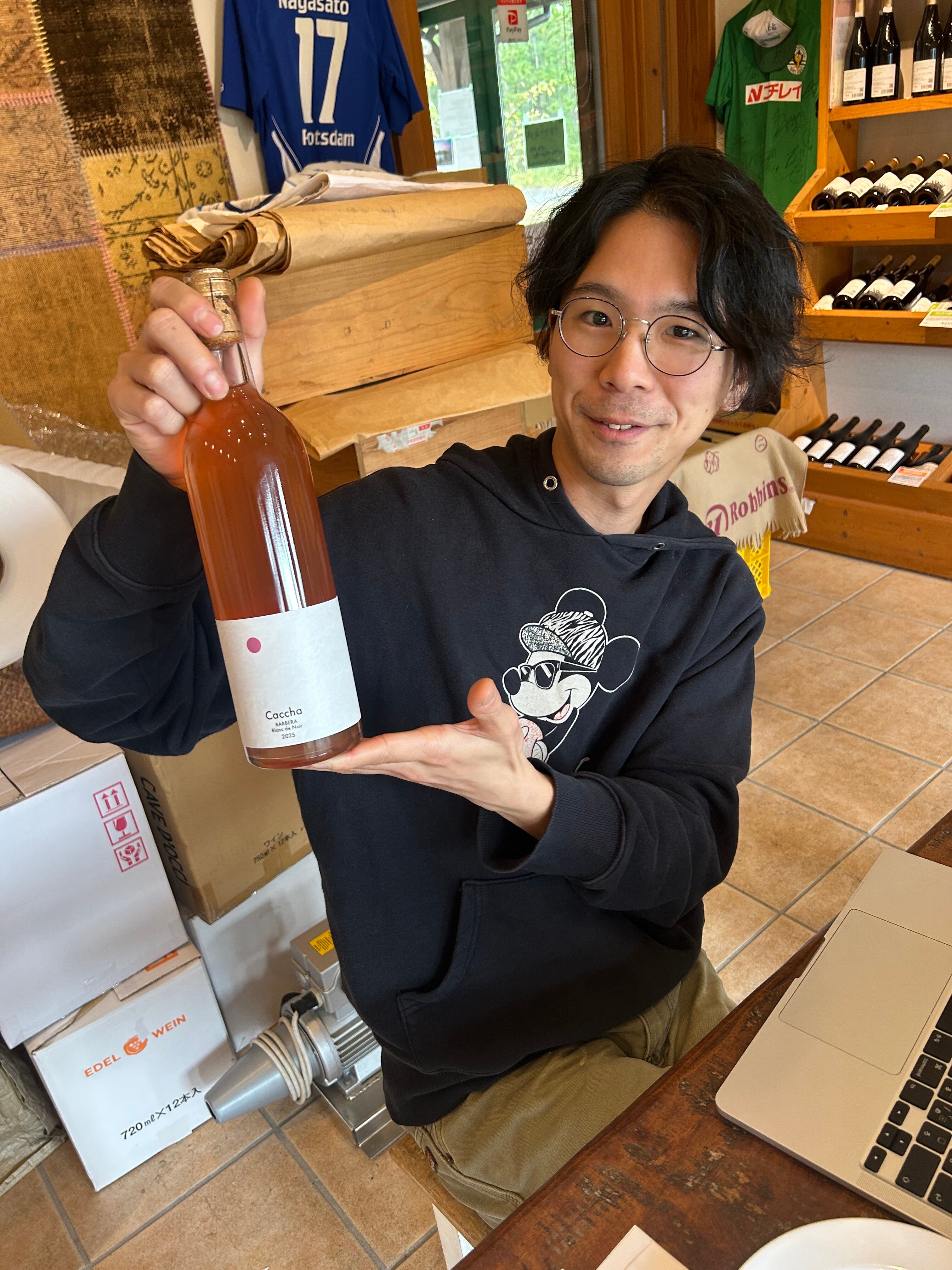CACCHA /2025 ＝ 新酒 3種：1）白バルベーラ/ブランドノワール、2