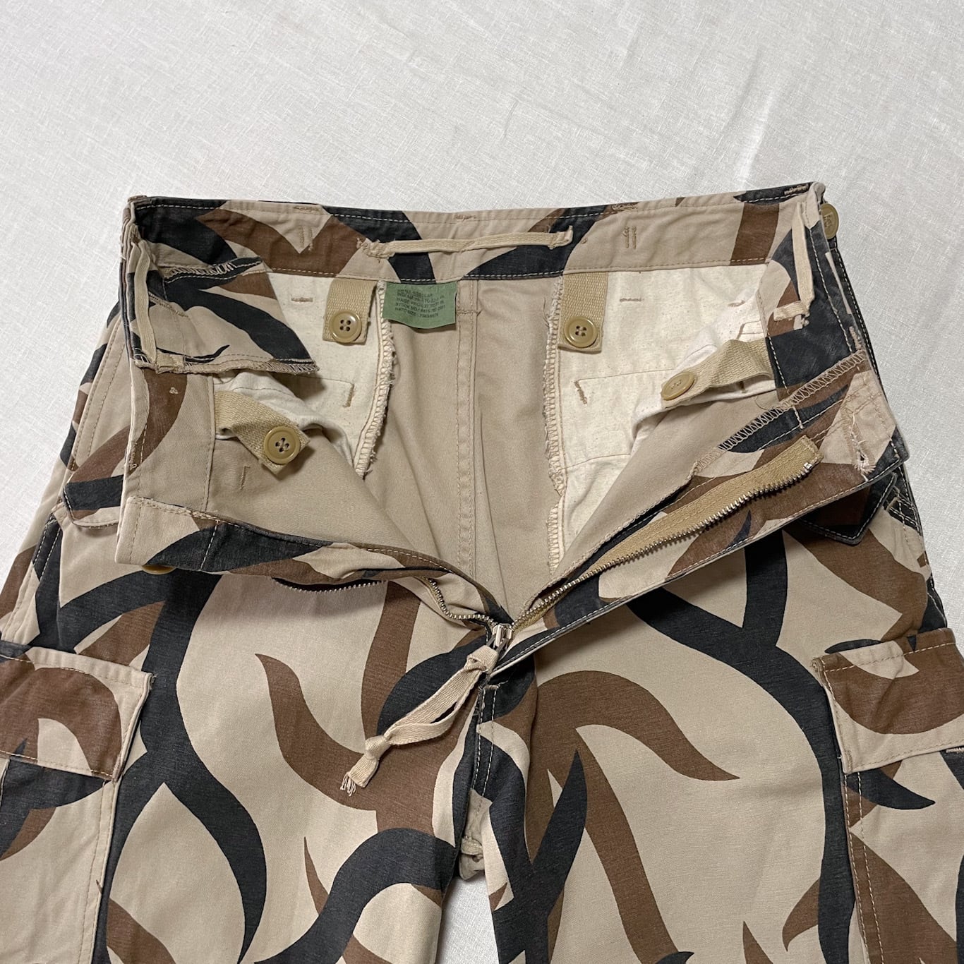 希少 美品 80s 米軍 実物 トライバルカモ カーゴパンツ S-R 希少 美品 80s 米軍 実物 トライバルカモ カーゴパンツ S-R