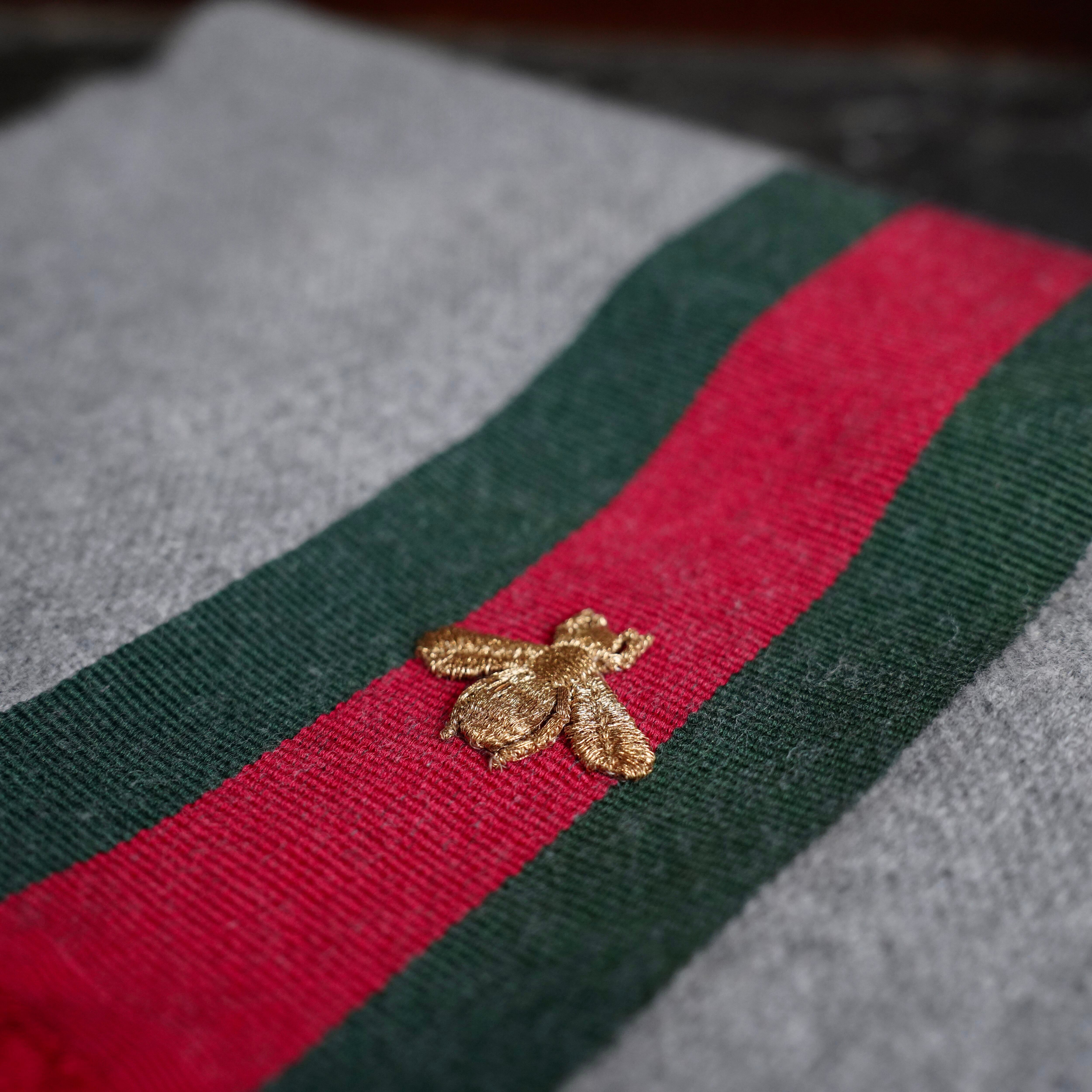 GUCCI SHERRY LINE BEE EMBROIDERY DESIGN WOOL SILK CASHMERE MUFFLER