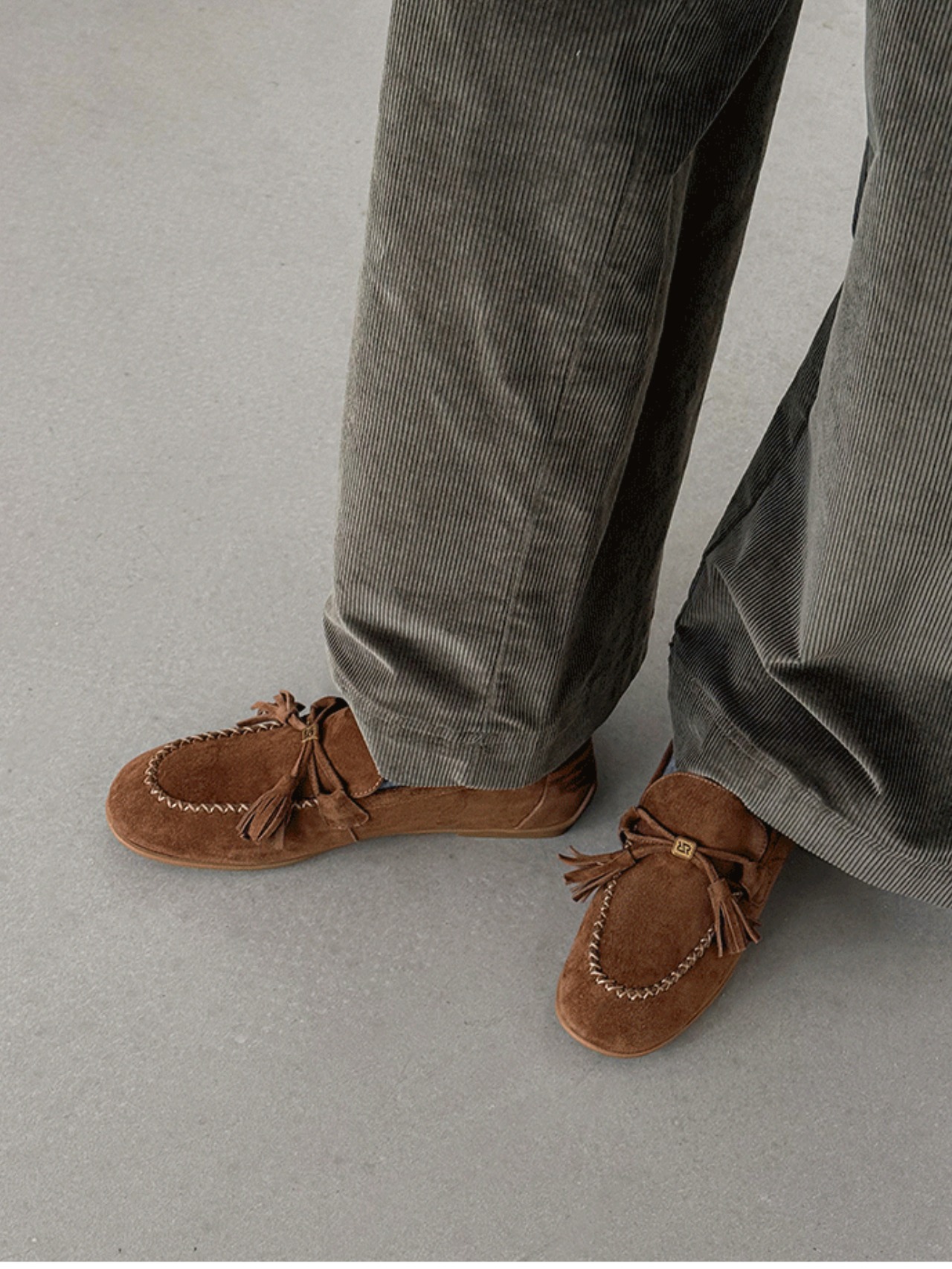 Bouclé Suede Tassel Loafers F0834