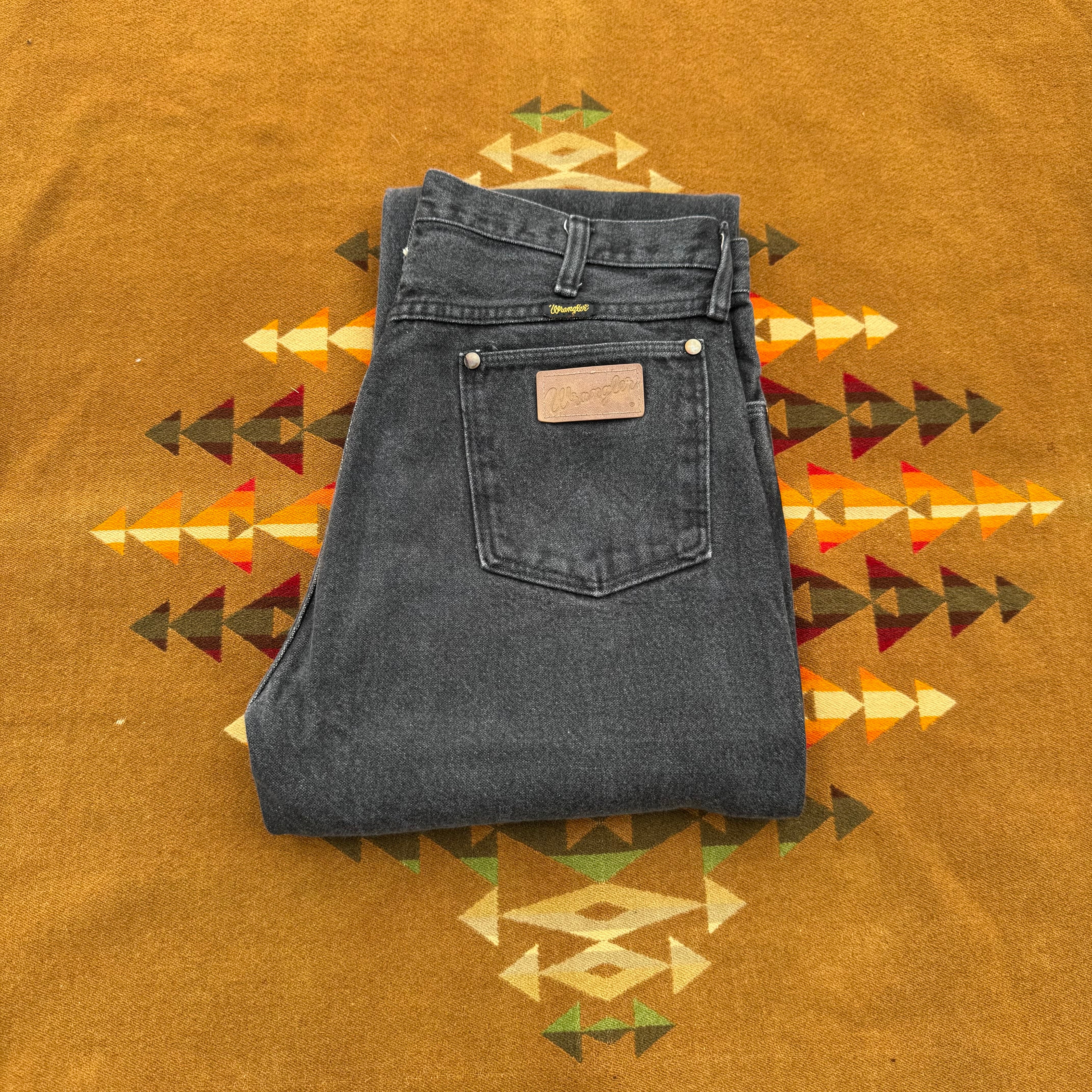 "Wrangler 13MWZ PB" Black jeans made in USA/W33