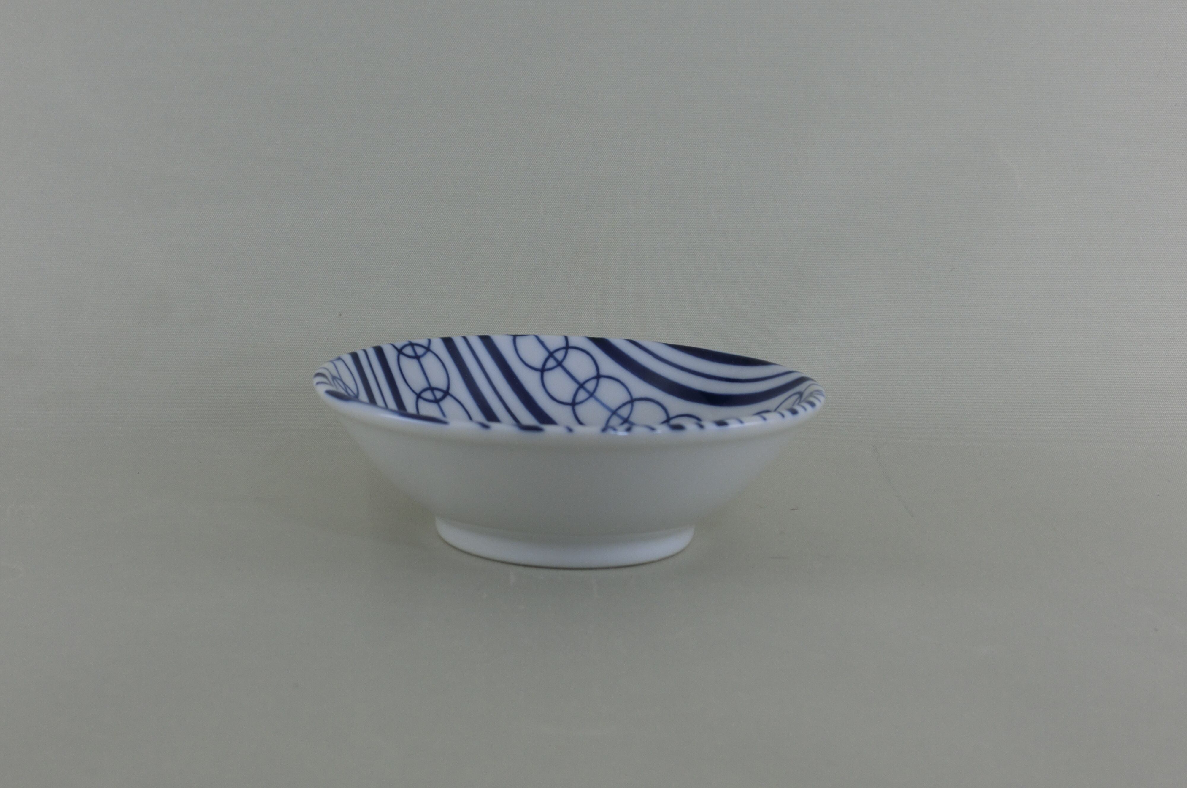 藍小紋伝統柄シリーズ　小鉢（輪つなぎ）