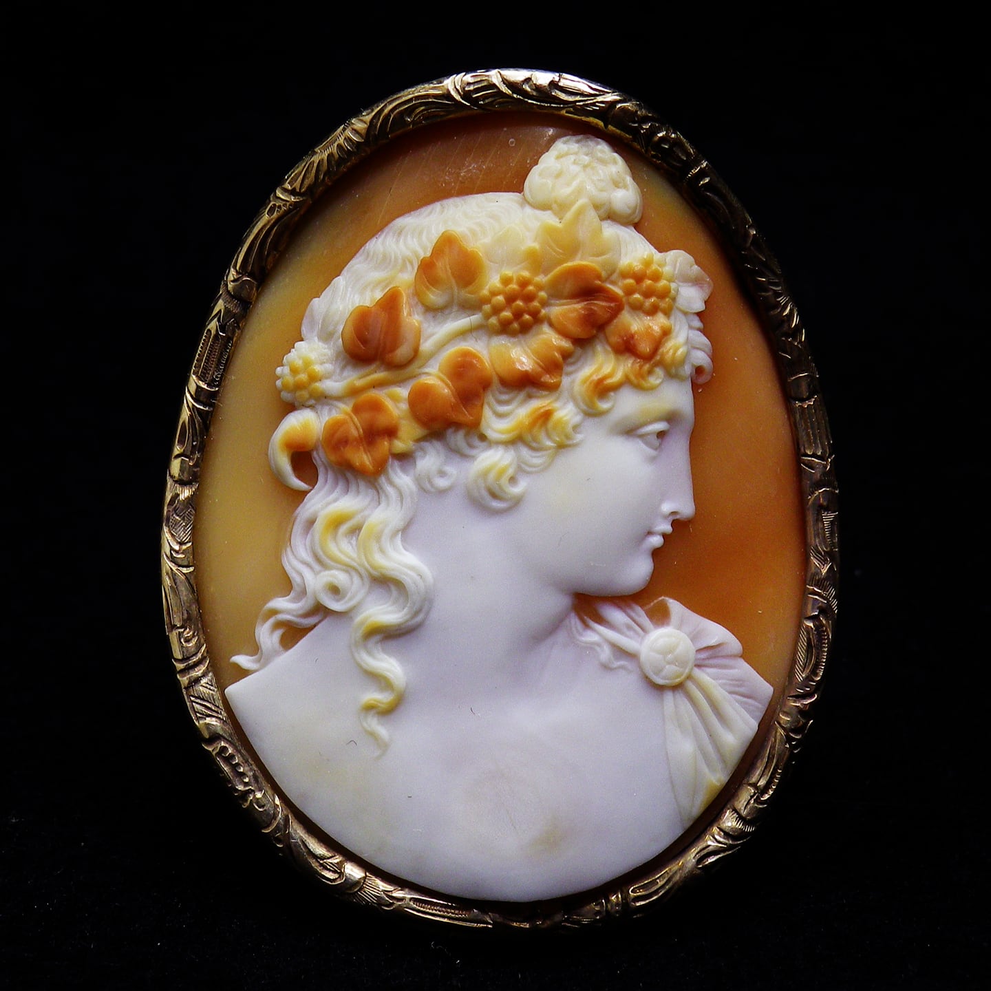 アンティーク(推定19世紀中期) 三層彫りカメオ ”アンティノウス”