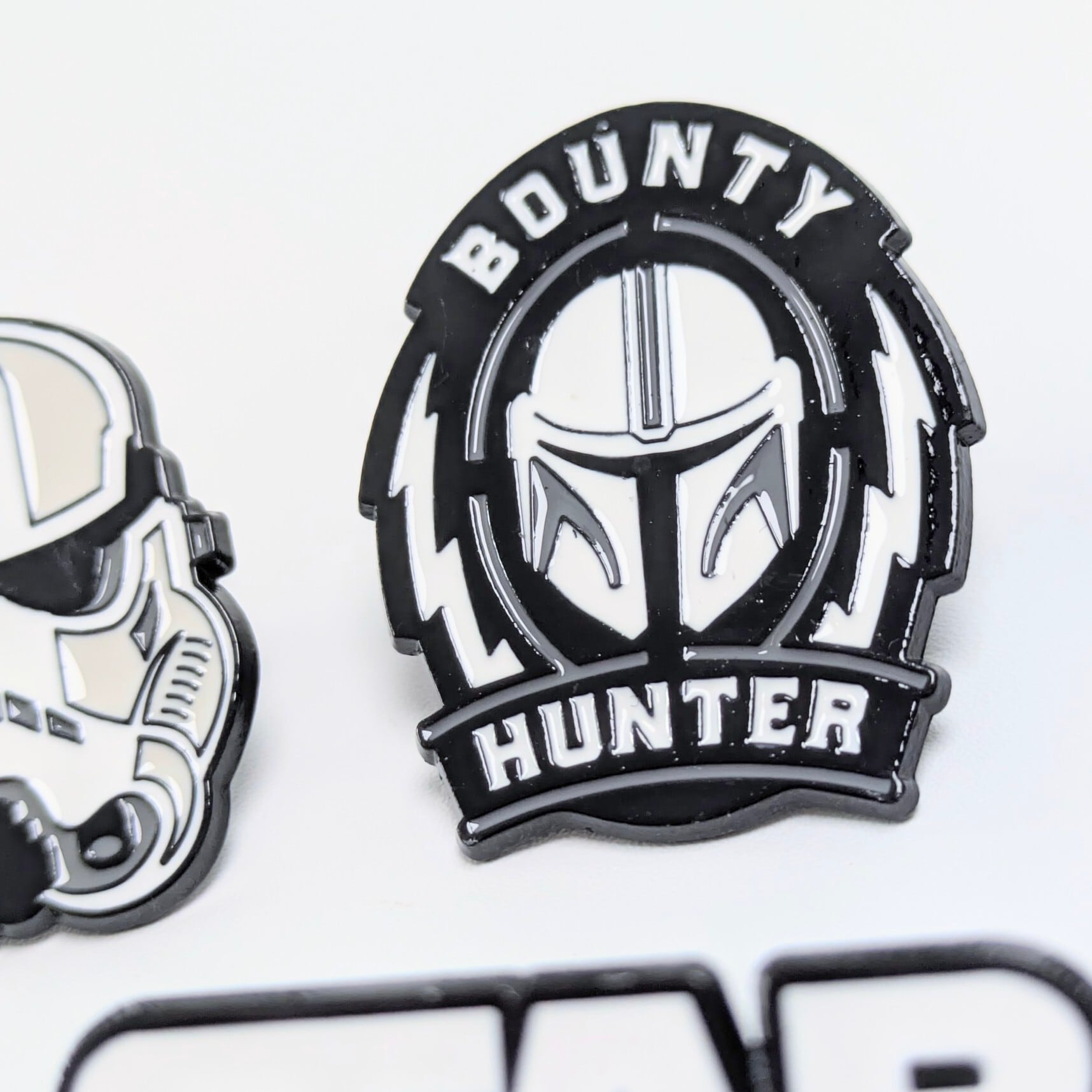 送料無料！ ★ピンズ PINS★ピンバッジ 【 Star Wars / スター・ウォーズ 】4Pセット / ダース・ベイダー / ストームトルーパー / バウンティ・ハンター〚アメリカン雑貨 アメトイ〛