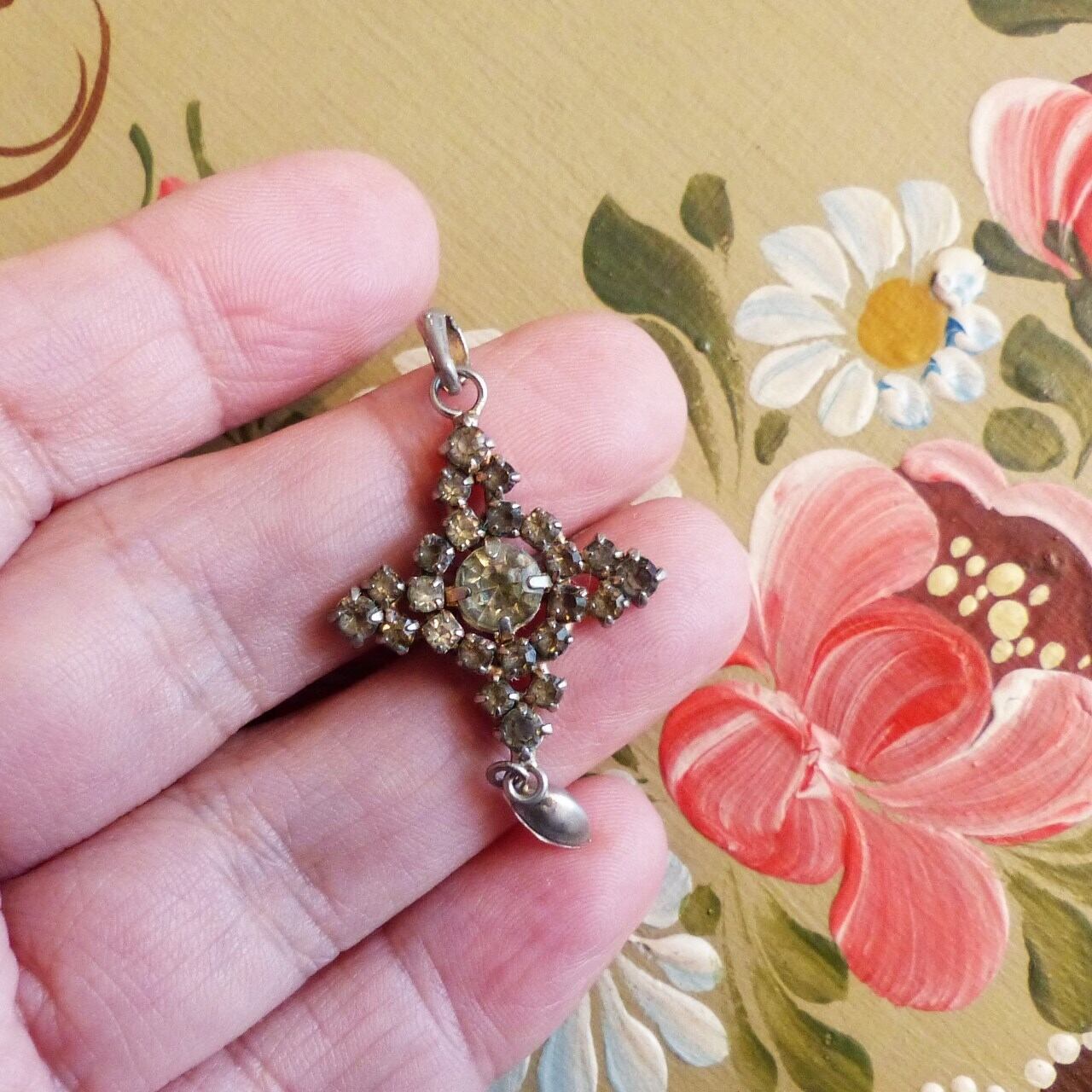 クロスのペンダントトップ ラインストーン