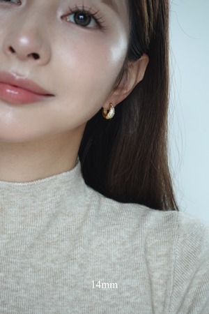 5/30(土)発売 drop hoop half pave pierce