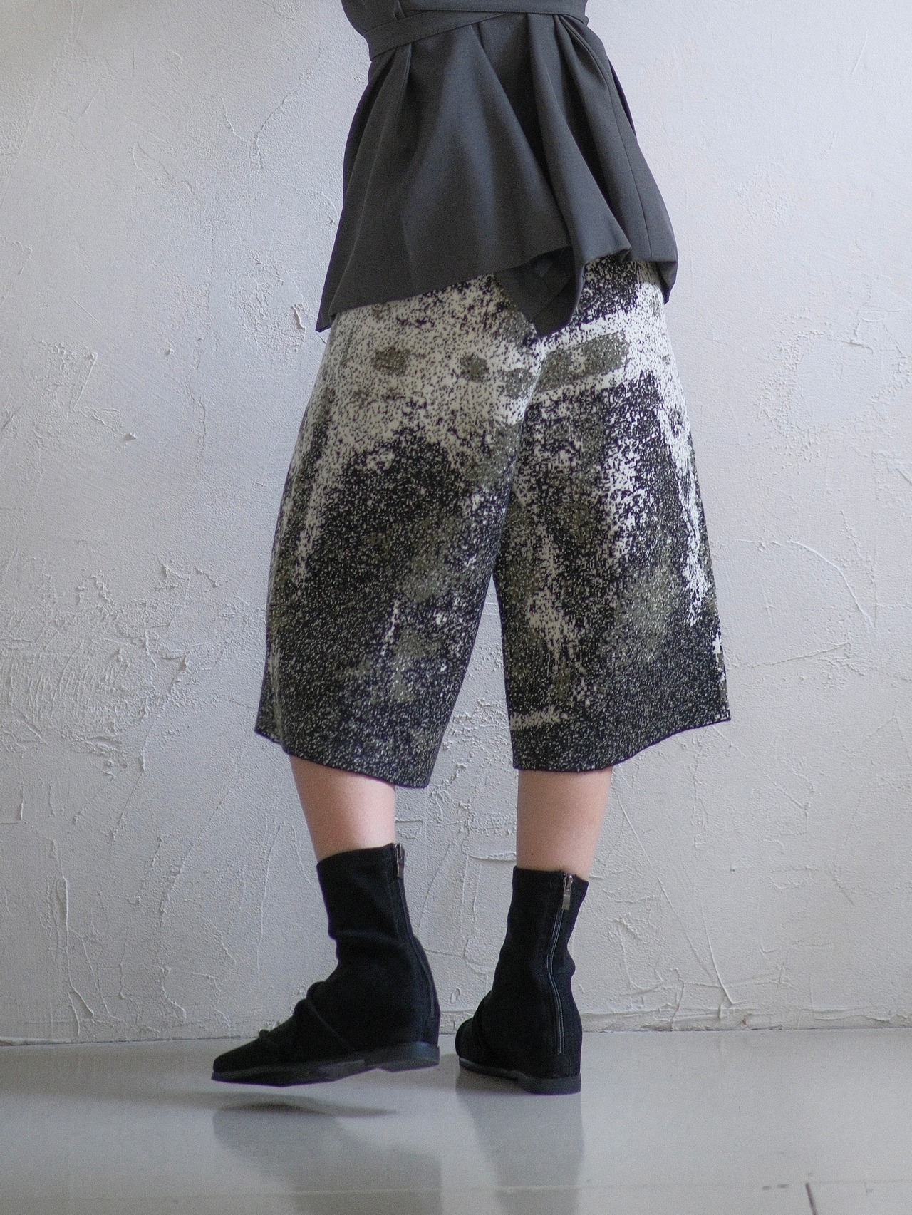 Nuance Jacquard Half Knit Pants / WHITE BLACK - 2