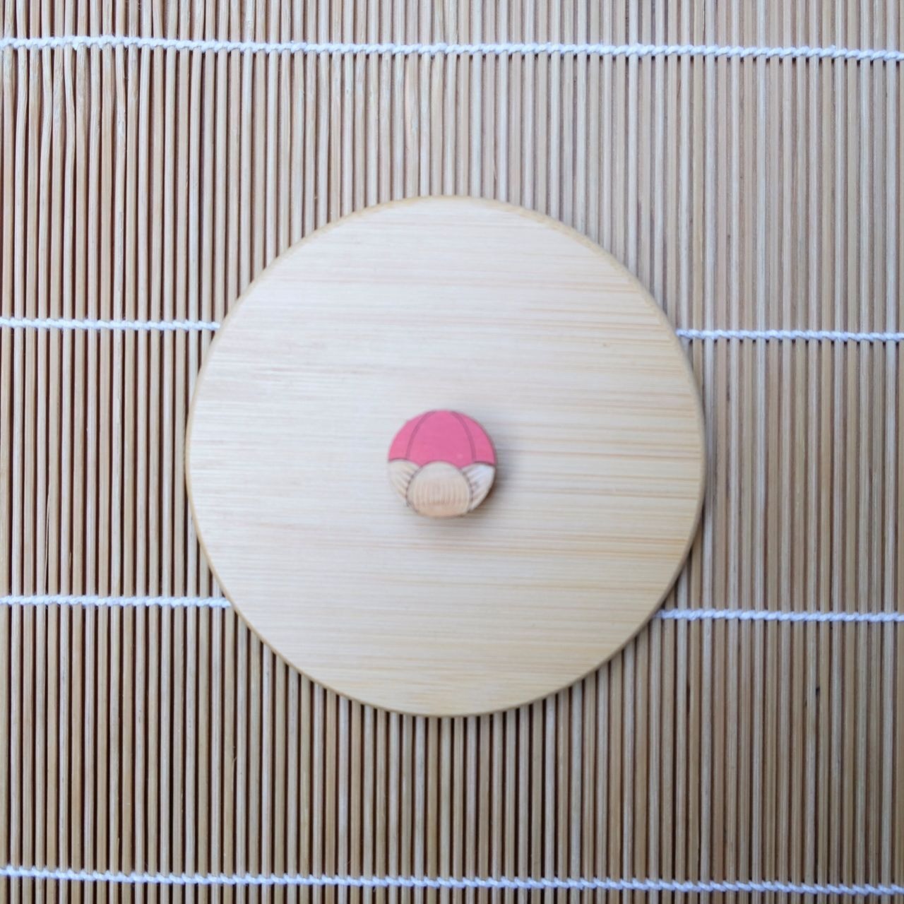 【ひのきマグネット】梅 つぼみ 赤 ブローチ メモ留め アートパネル