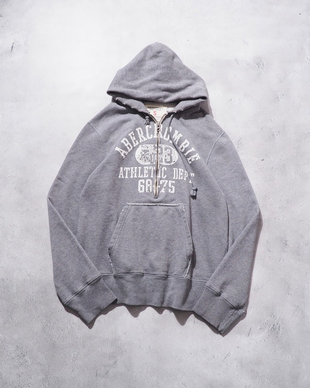 " ABERCROMBIE AND FITCH " Good Aging × Damage Half zip Foodie (made in USA)