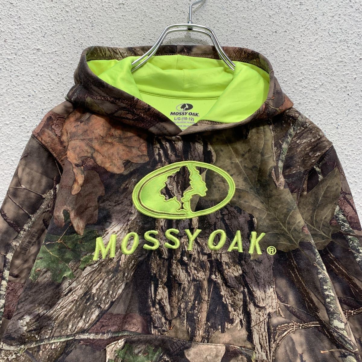 MOSSY OAK パーカー ユースサイズ L 150〜 リアルツリー ネオングリーン フーディー 古着卸 アメリカ仕入 a502-5792 古着 屋DEN（デン）大阪・古着卸・安い