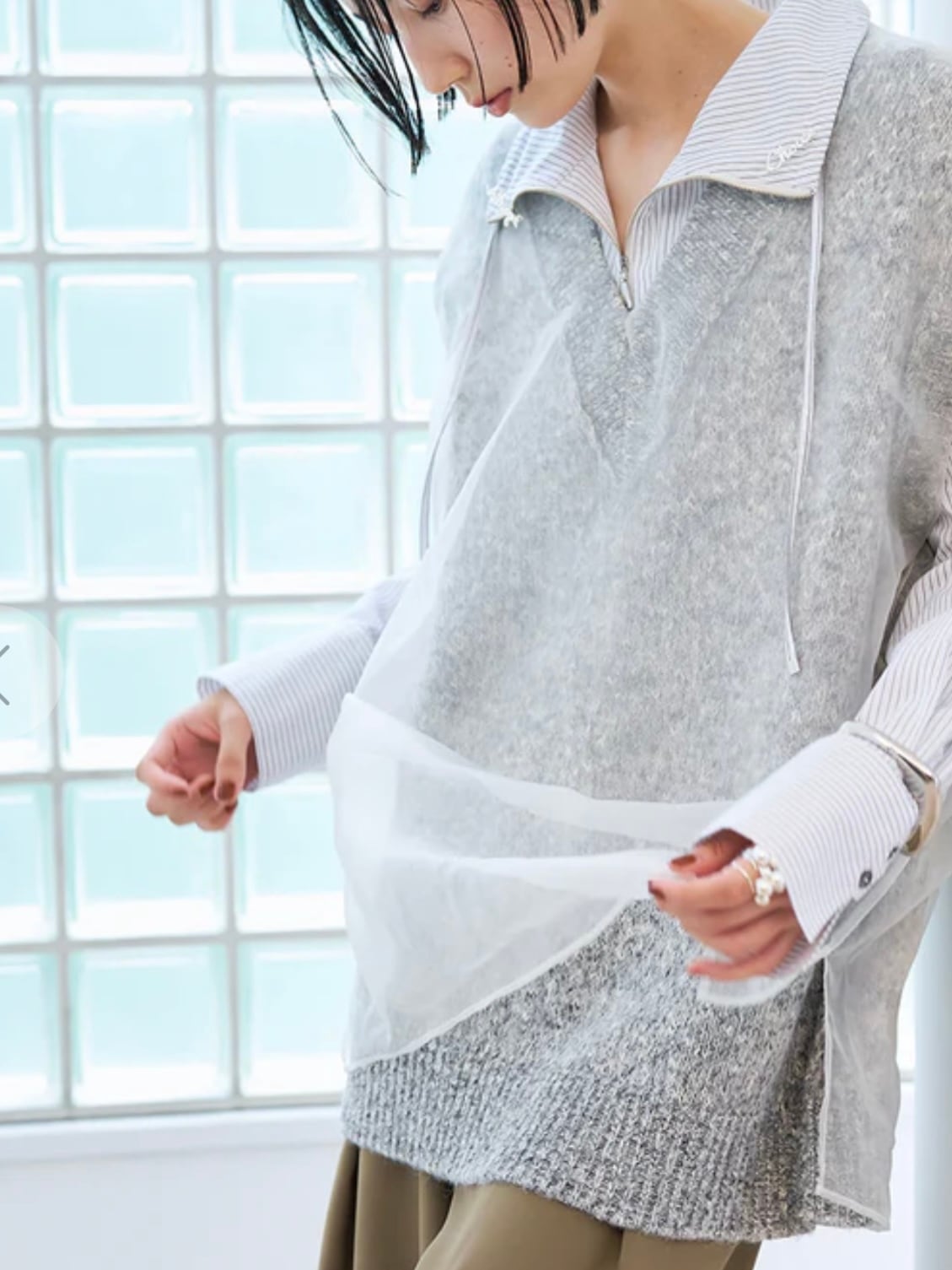 【chignonシニヨン】リバーオーガンドッキングベスト グレー 40%OFF】CHIGNON(シニヨン) リバーオーガンドッキングベスト Vネック