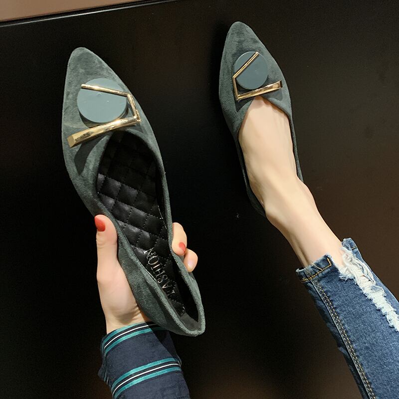 フラットボトムシューズレディース2020春新鋭金属バックル浅口エンドウシューズファッションワイルドソフトボトムス 部族の婦人靴3759920