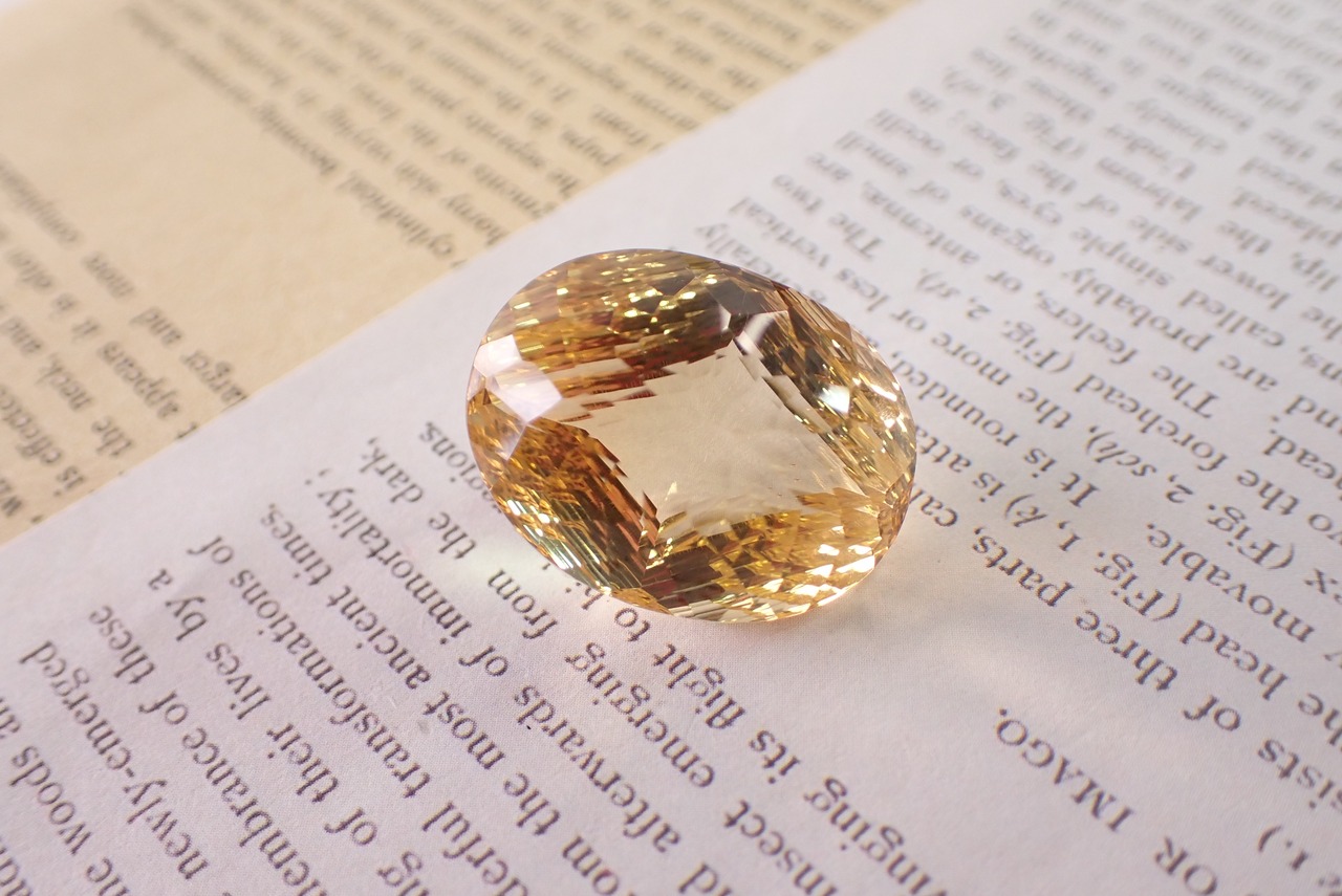 シトリン(コンケーブカット)　32.2ct　[C5‐418]