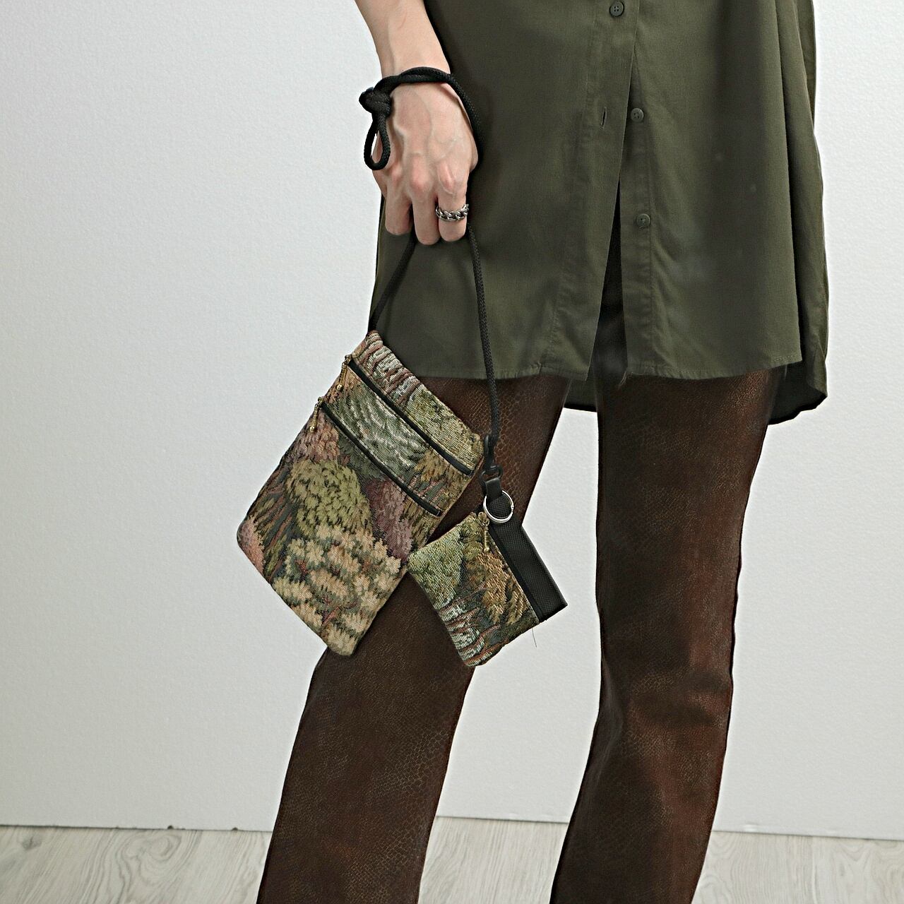 ゴブラン織り ボタニカル柄 サコッシュバッグ&コインケース used