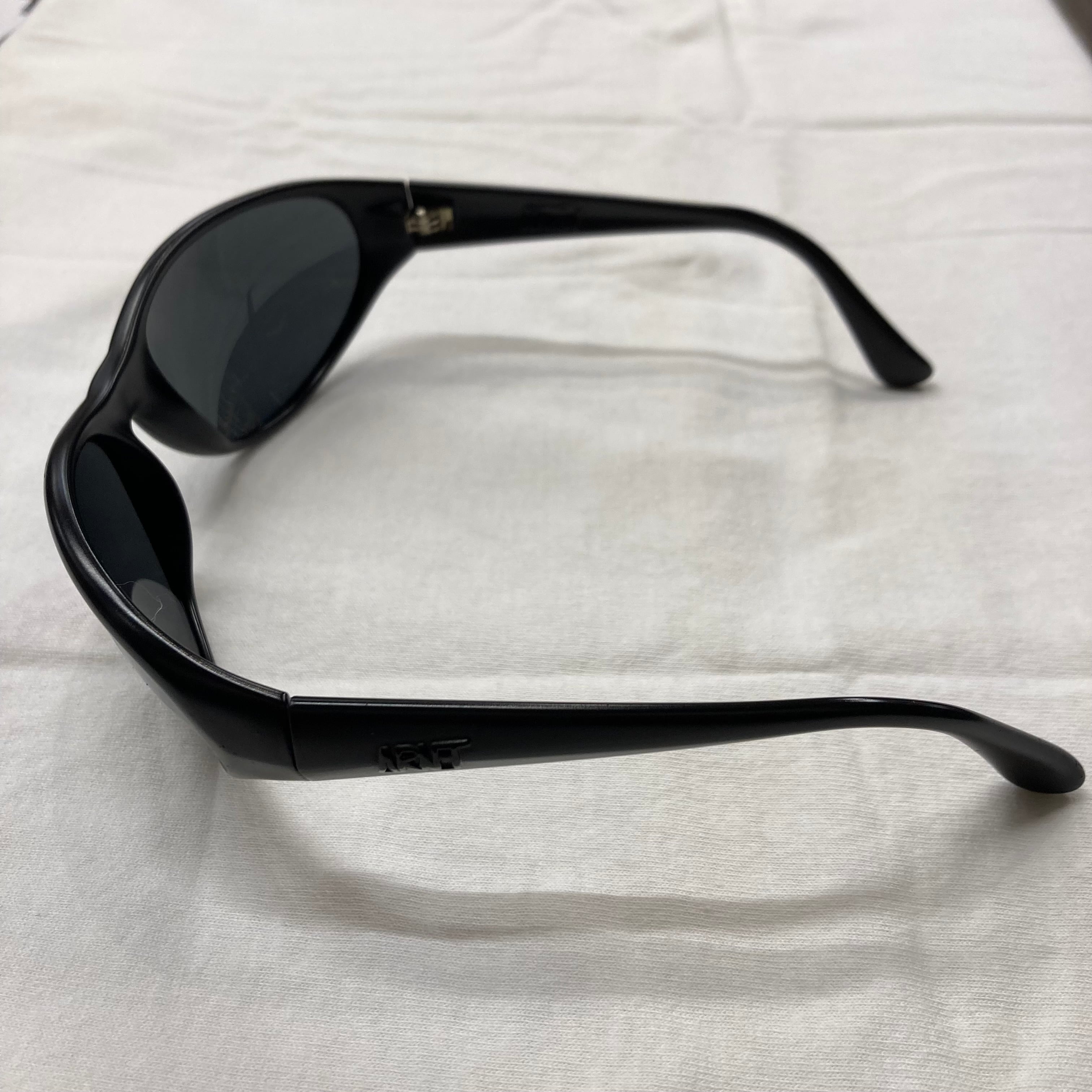 ④ ARNETTE KAVEN BLACK 1990'S OLD | safarionline