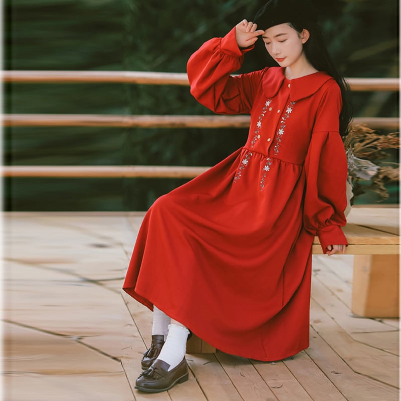 赤いサテンラップワンピース 長袖 スカーフ付きサテンワンピース、バットウィングスリーブ - レッド