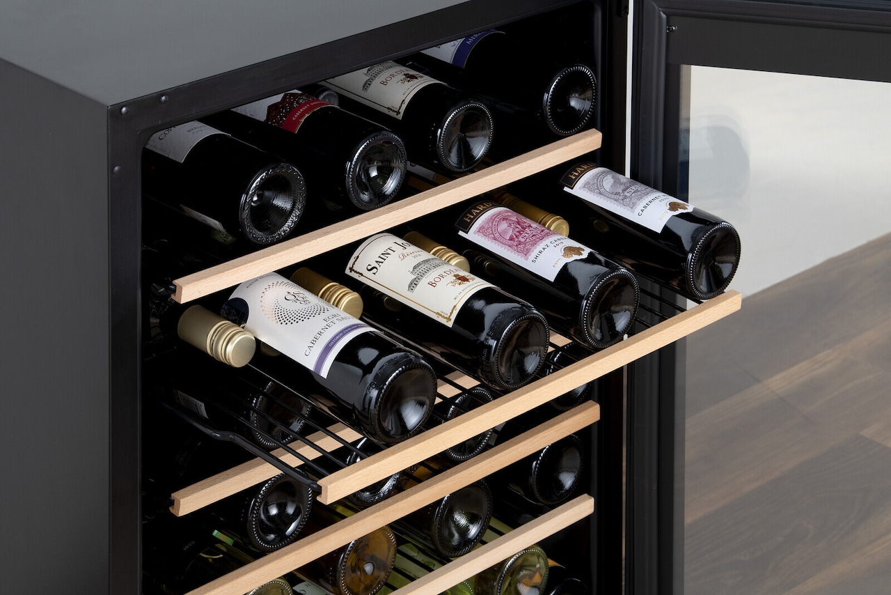 送料無料!! アイリスオーヤマ　ワインセラー 143L