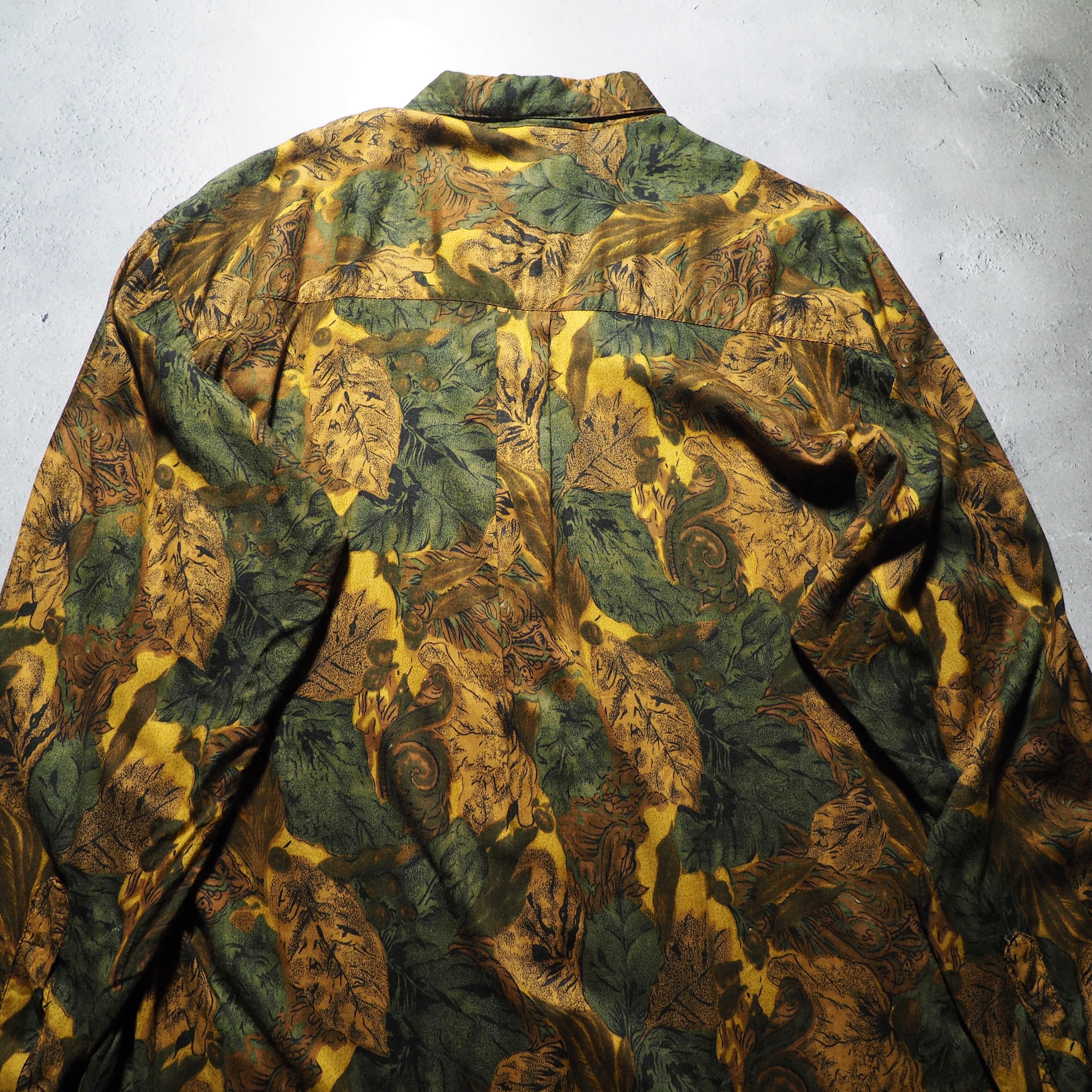 1980 - 90s Patterned all Over vintage rayon shirt