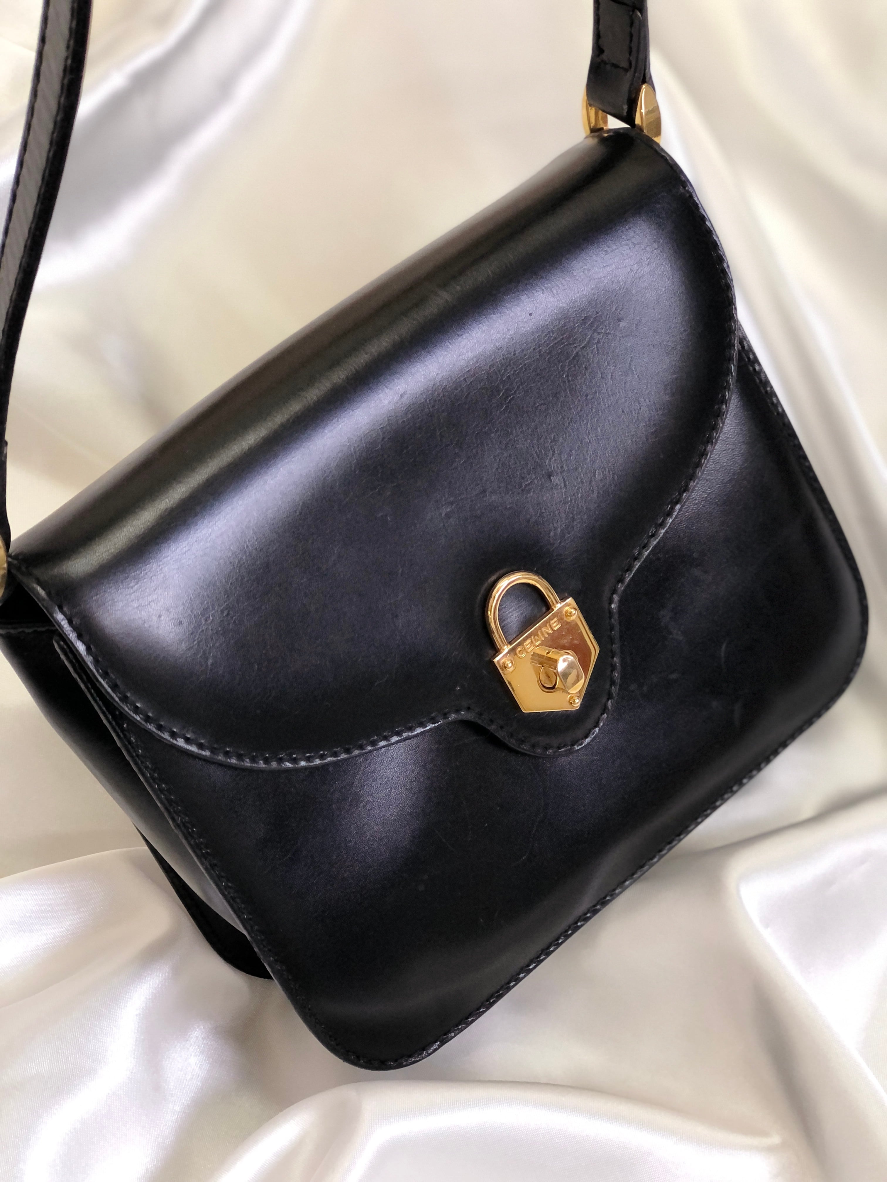 CELINE セリーヌ カデナ ターンロック レザー ポシェット クロスボディ