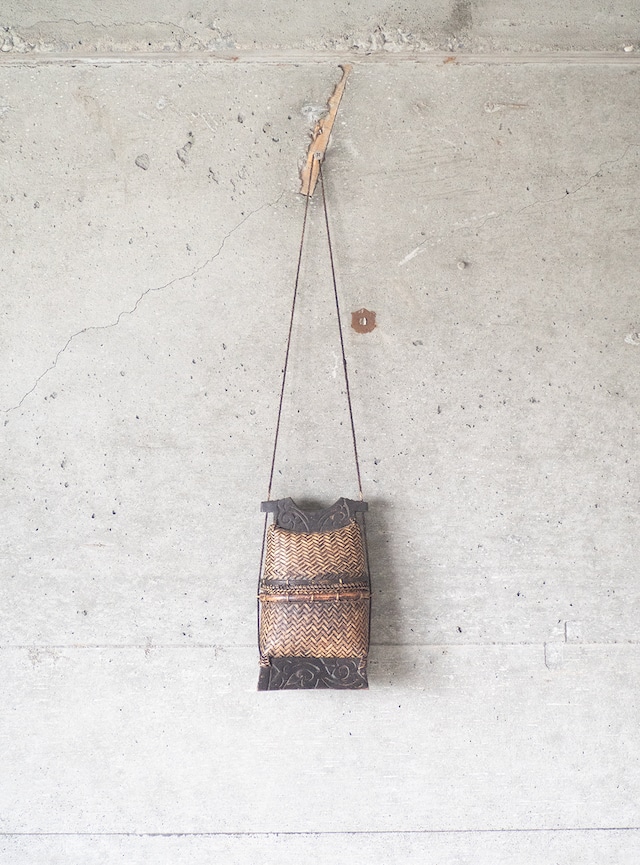 unknown 1980s Bamboo basket pouch