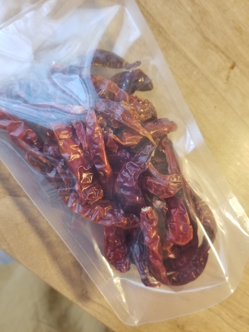 タイ産　乾燥とうがらし　プリックヘン (小分け) dried chili พริกแห้ง 20g