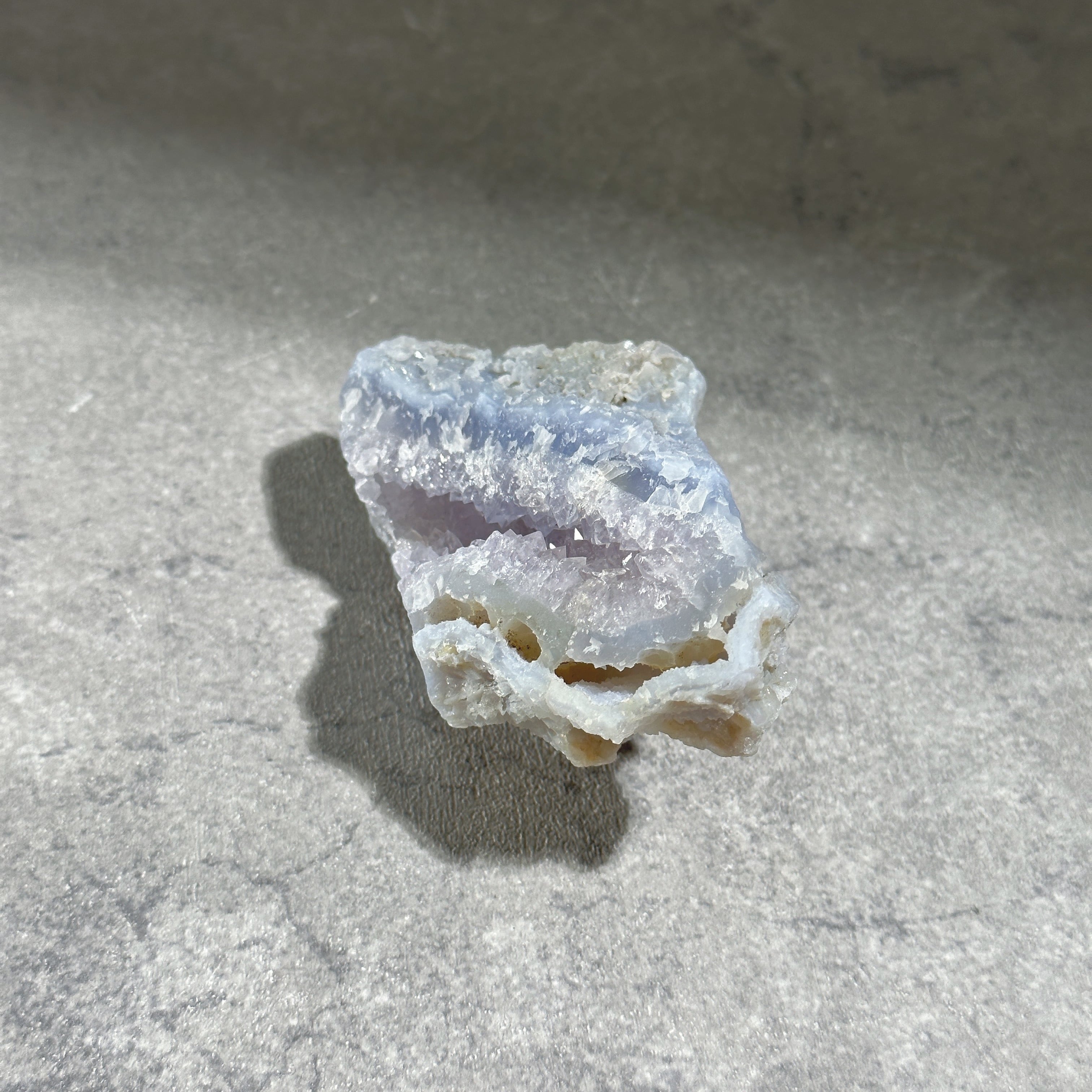 ブルーカルセドニー 原石52◇ Blue Chalcedony ◇天然石・鉱物