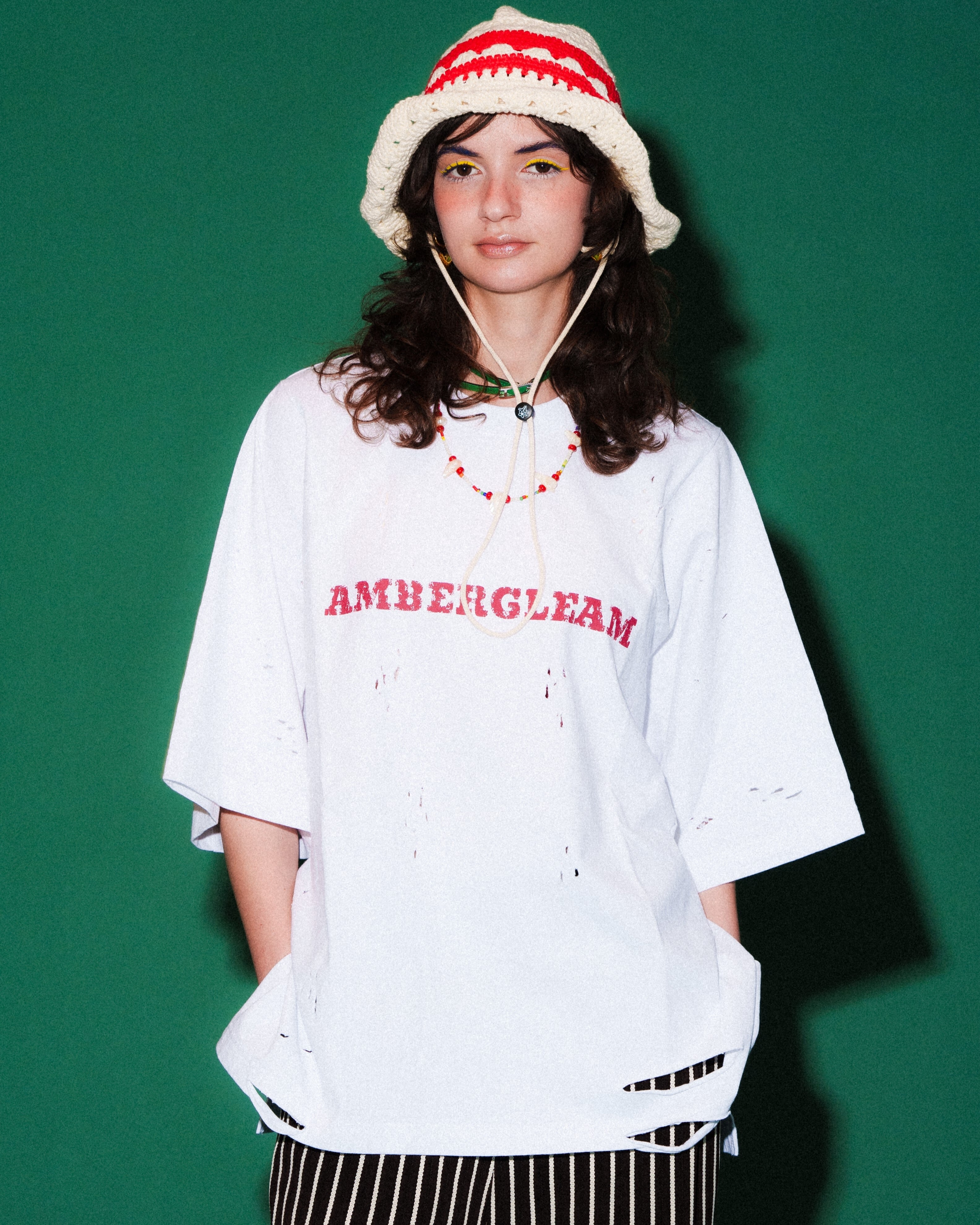 新品 タグ付き AMBERGLEAM アンバーグリーム ダメージ ロゴ Tシャツ 3c45fc4d416da6b8bc3cec304b1e97