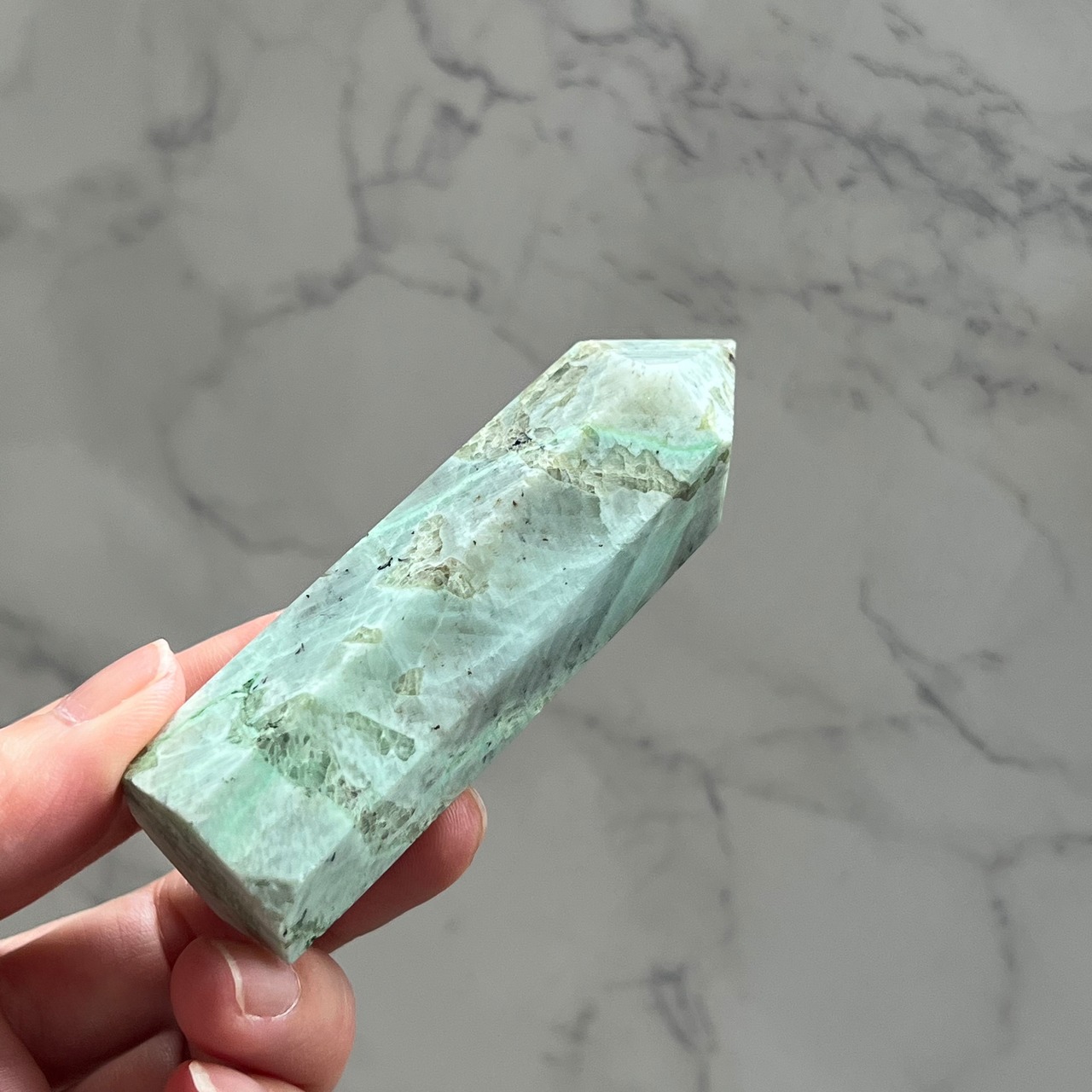 ガーニエライト タワー1*グリーンムーンストーン*ポイント*天然石インテリア*パワーストーン*天然石置き物