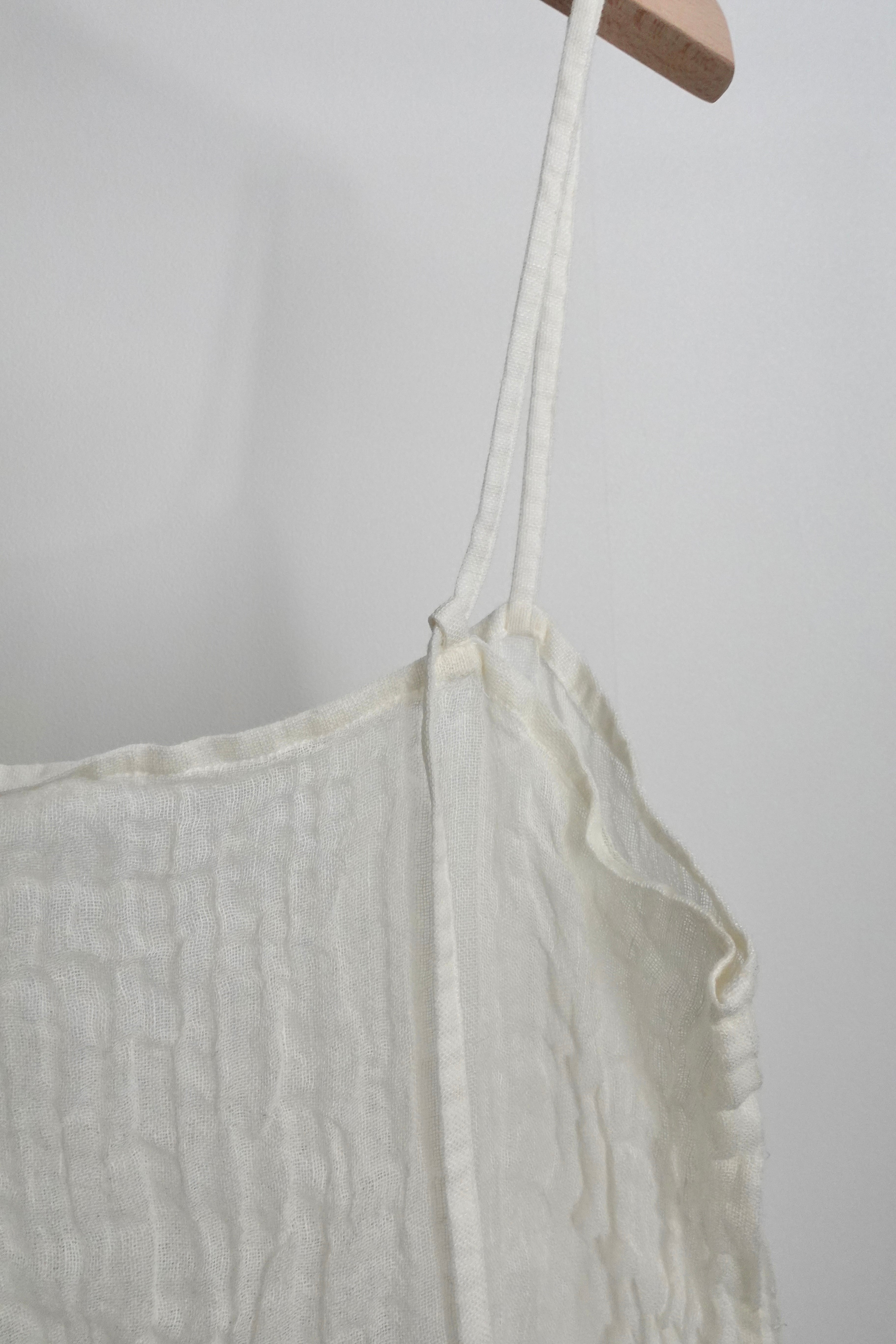 ERiKOKATORi】wool linen gawze camisole | TOLMA.