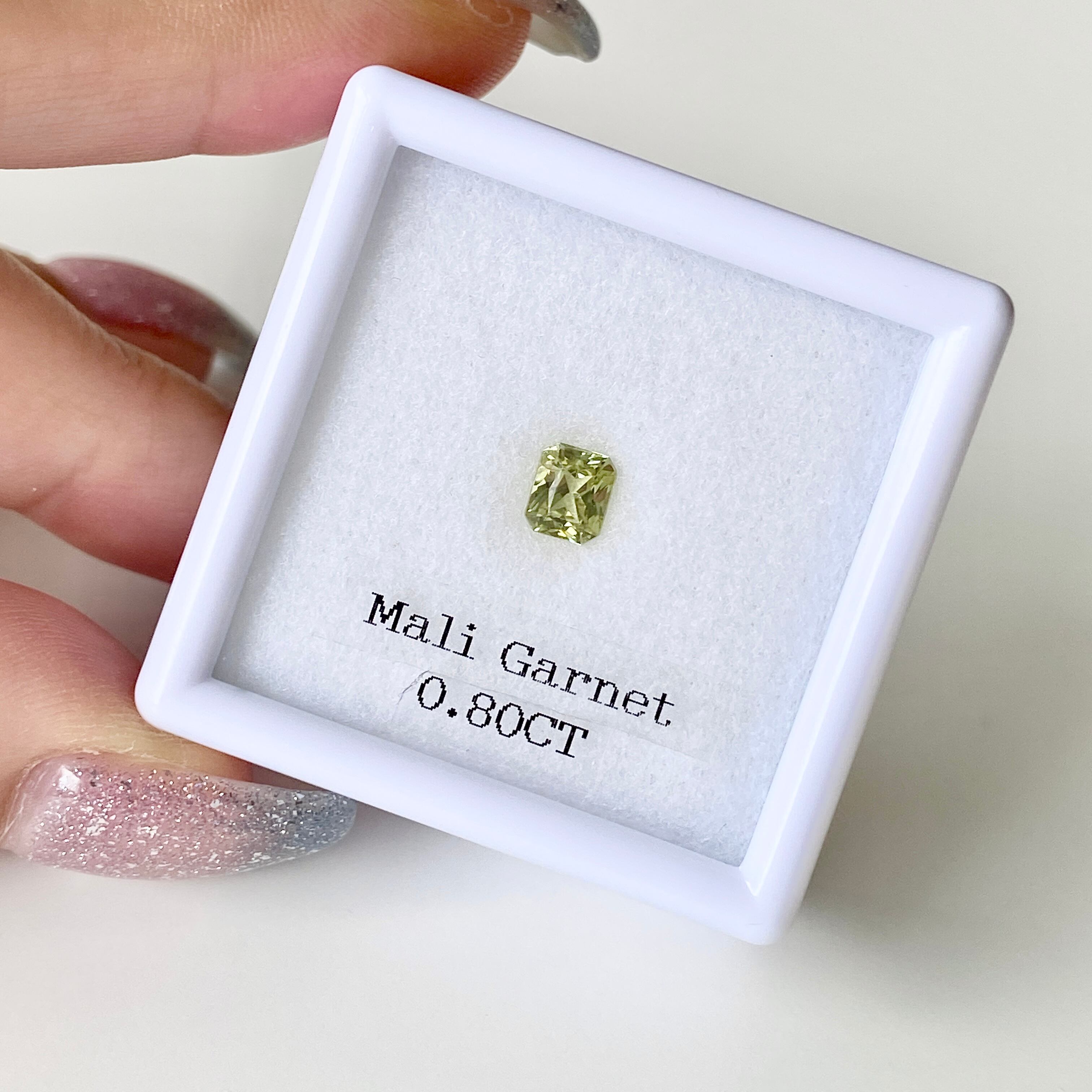 Mari Garnet 0.80ct マリガーネット kg-0096