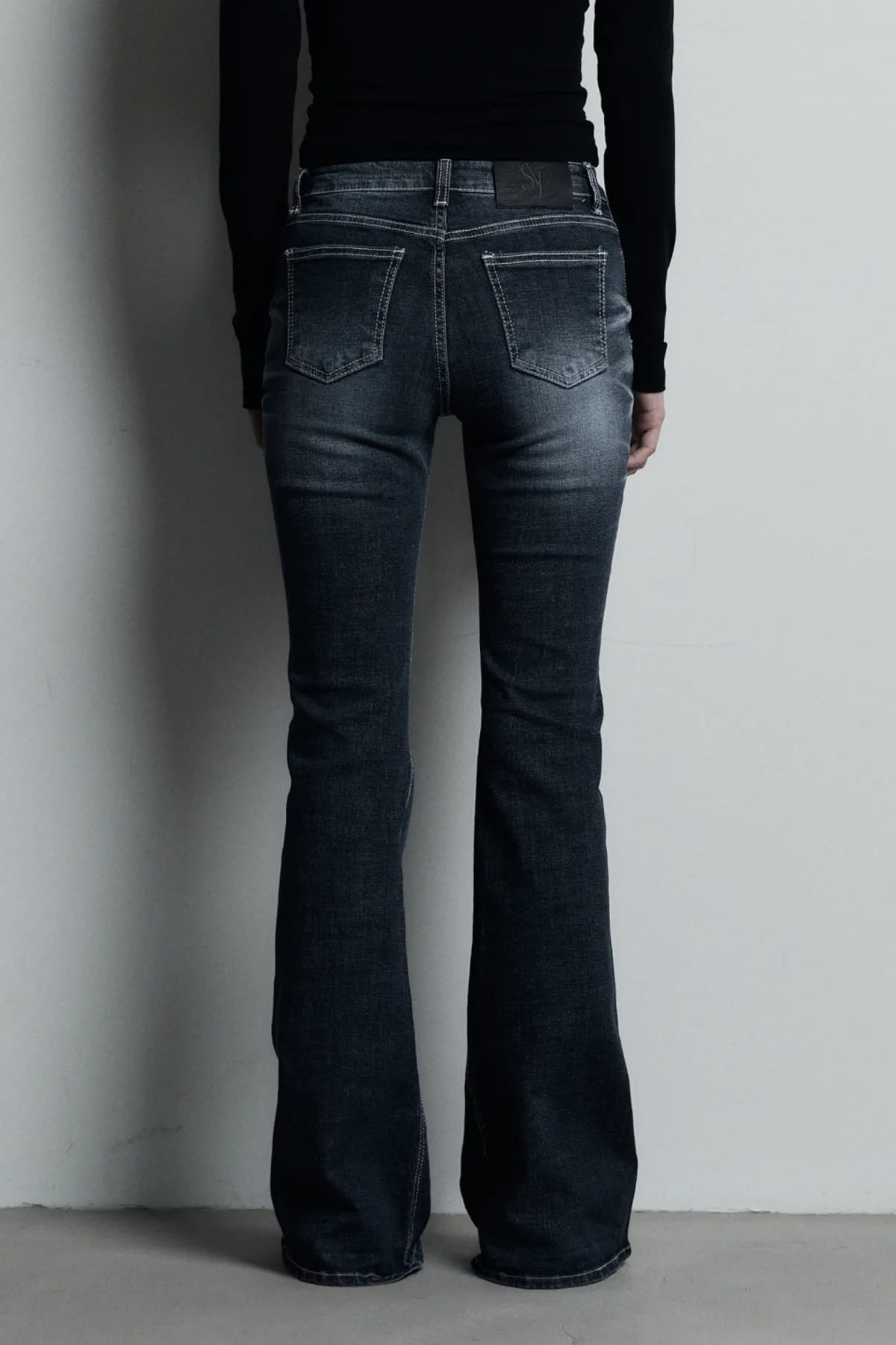 ☆aespa ジゼル 着用！！【SYNERJYN】CAT WASHING DENIM PANTS DEEP