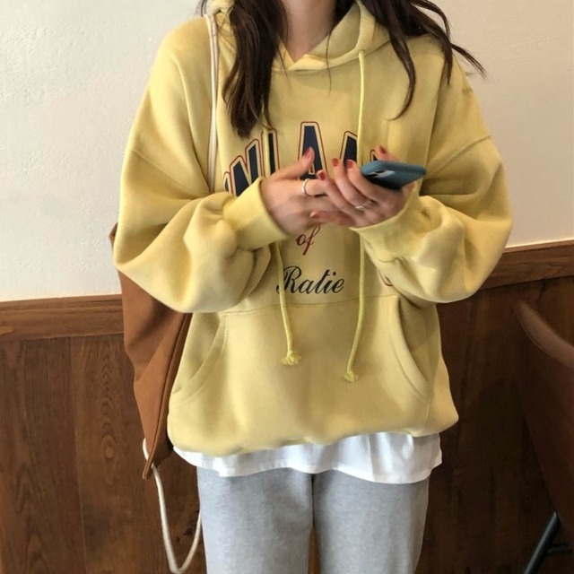 パーカー レディース かわいい ロゴパーカー 韓国 ファッション レディース 春服 春物 ビッグシルエット フード スウェット 裏起毛 パーカー アメカジ 韓国 ストリート レディース 春 トップス ドロップショルダー 白 イエロー Vestito パーカー レディース かわいい ロゴパーカー 韓国 ファッション レディース 春服 春物 ビッグシルエット フード スウェット 裏起毛 パーカー アメカジ 韓国 ストリート レディース 春 トップス ドロップショルダー 白 イエロー Vestito
