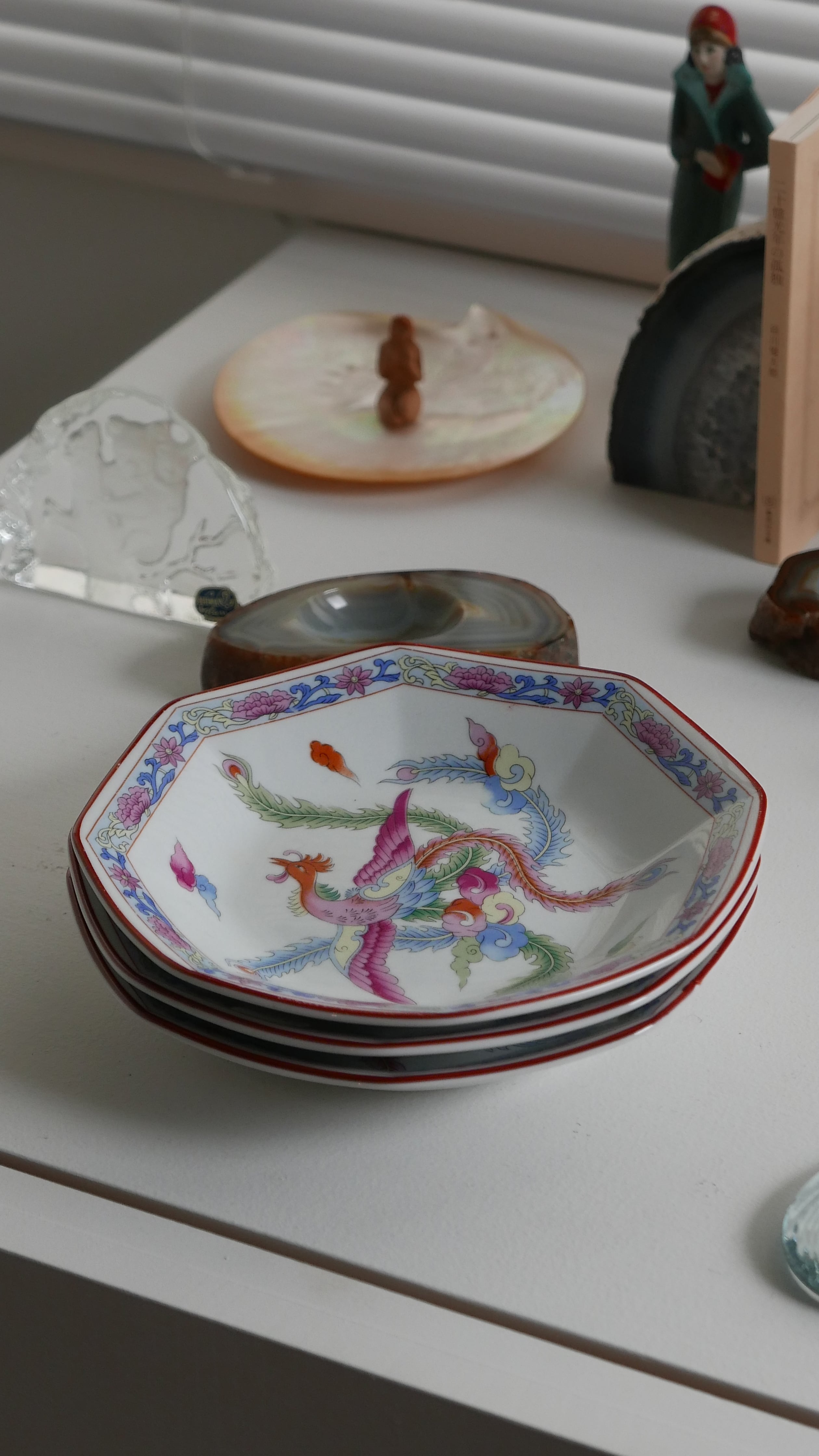 old japan octagonal plate , 町中華