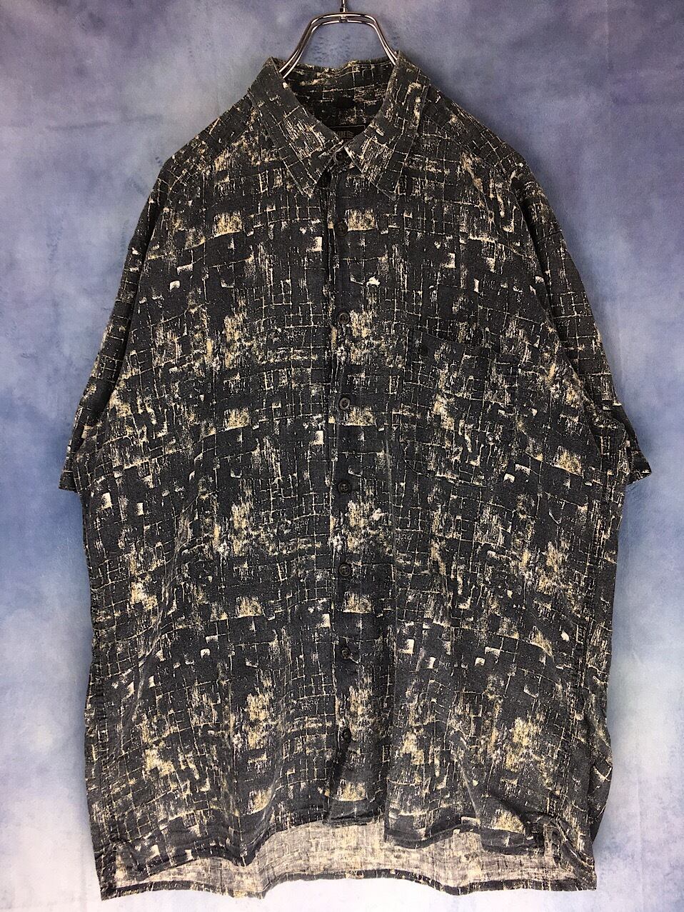 Euro design half shirt