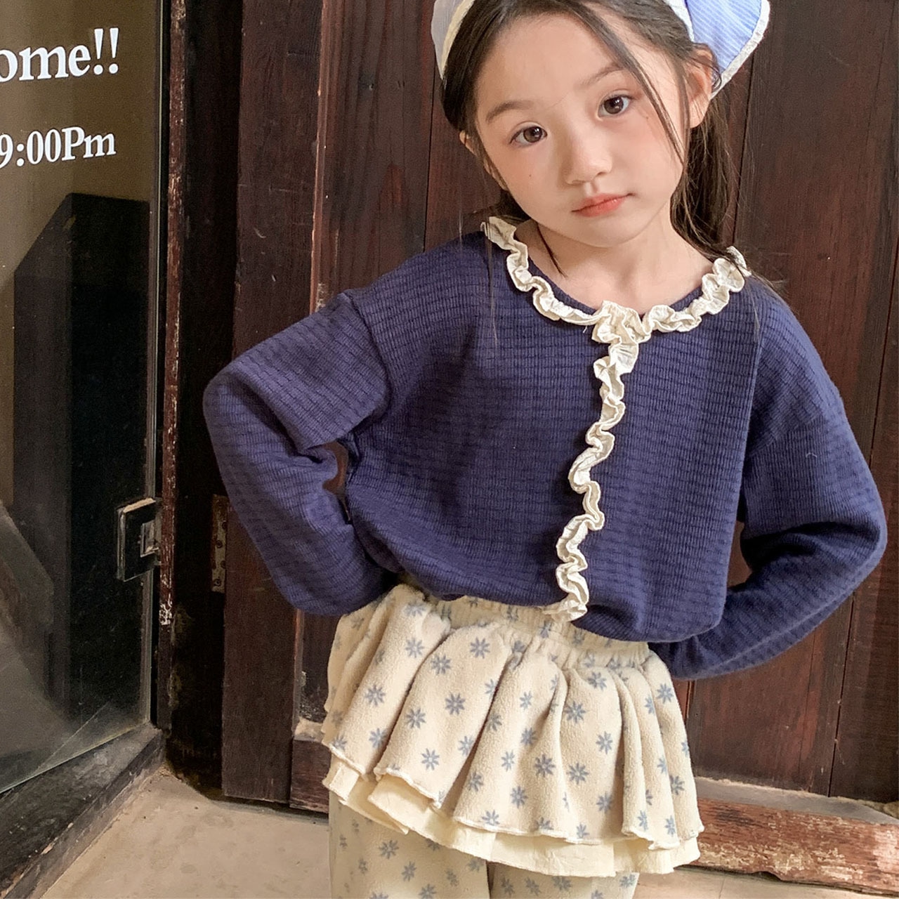 春フリル付きTシャツ