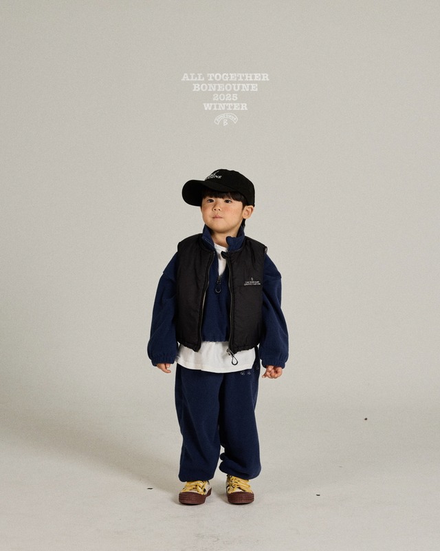 〚予約〛BLACK vest <kids><Jr><mom>