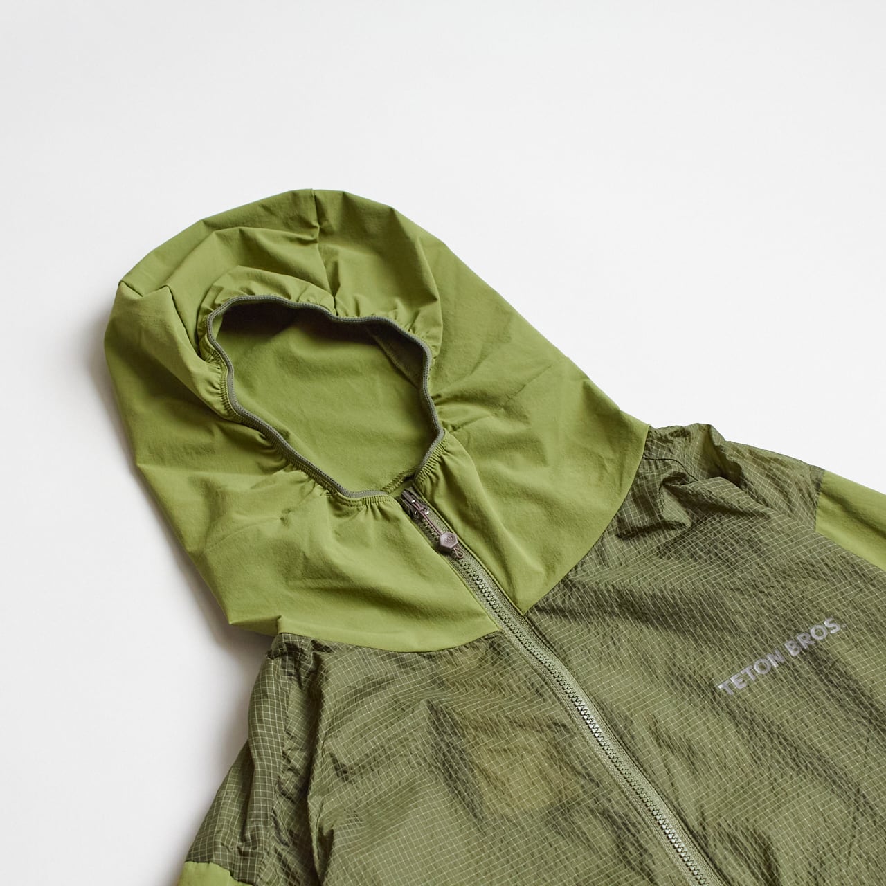 Teton Bros.（ティートンブロス）HPPE Wind Hoody -Army Green メンズ