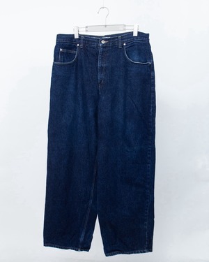 baggy silhouette denim trousers