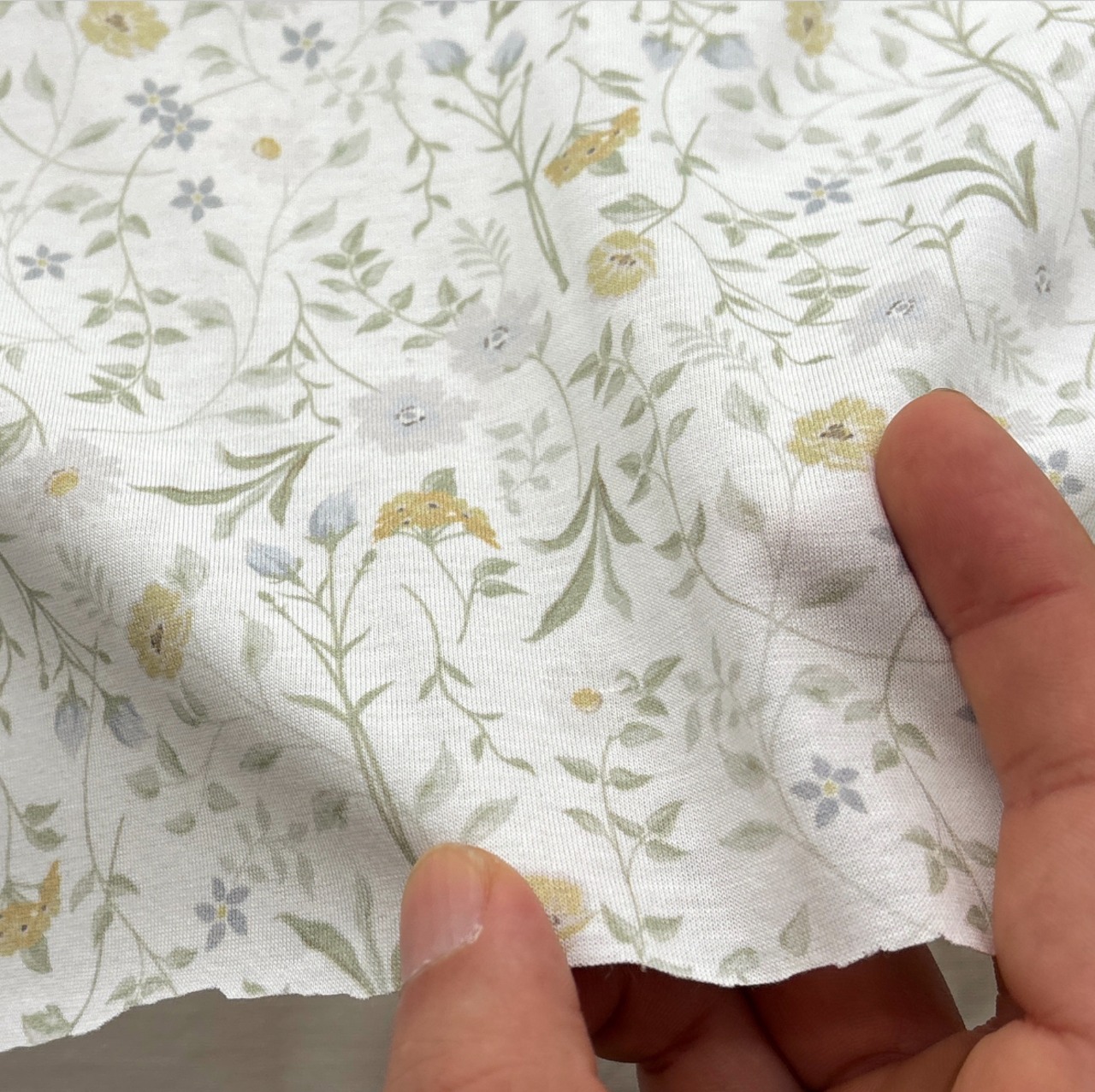 ★TB697◆1m◆綿100%天竺ニット生地◆マレファブ◆デイジー