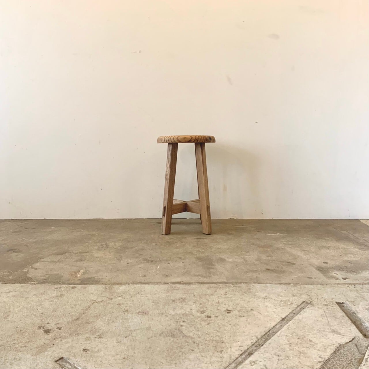 丸椅子　木のスツール　古家具　no.418