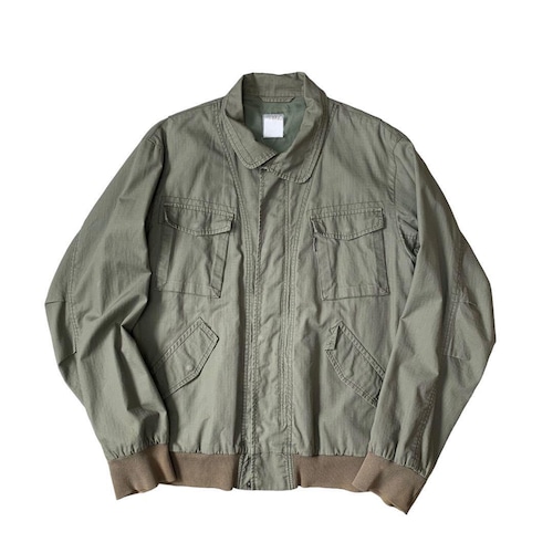 “90s-00s Carhartt” military jacket