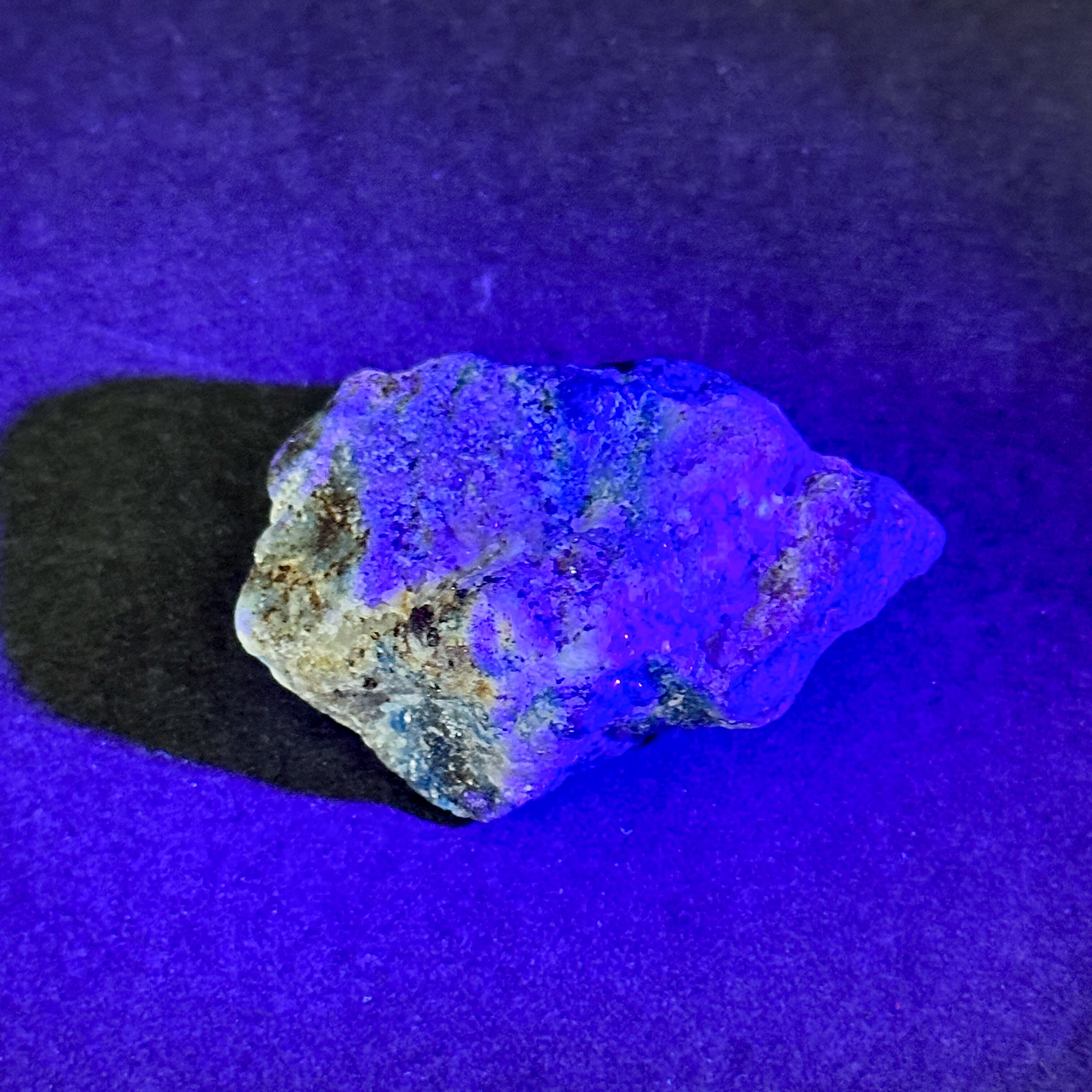 蛍光◎アフガナイト 原石61◇Afghanite◇ 天然石・鉱物