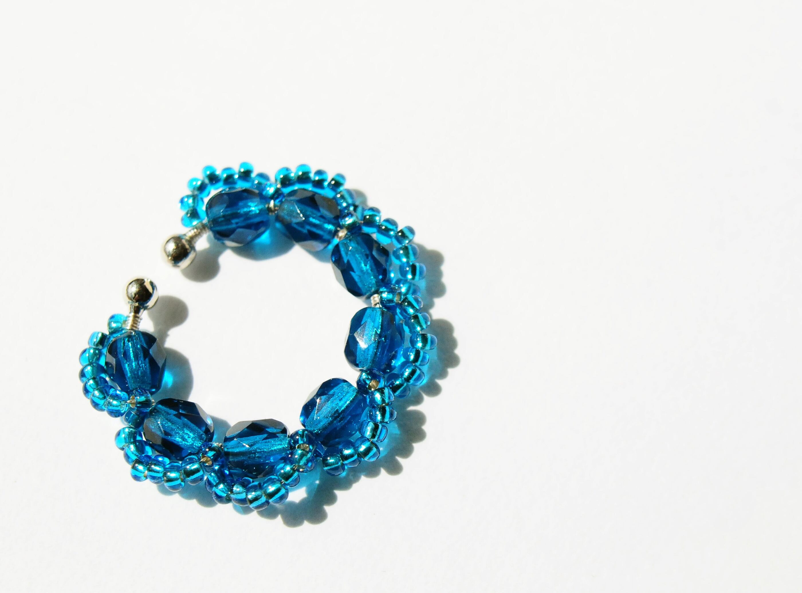 <Rollo~イロヅクビジュー~>イヤーカフ『 Capri blue × Ao 』