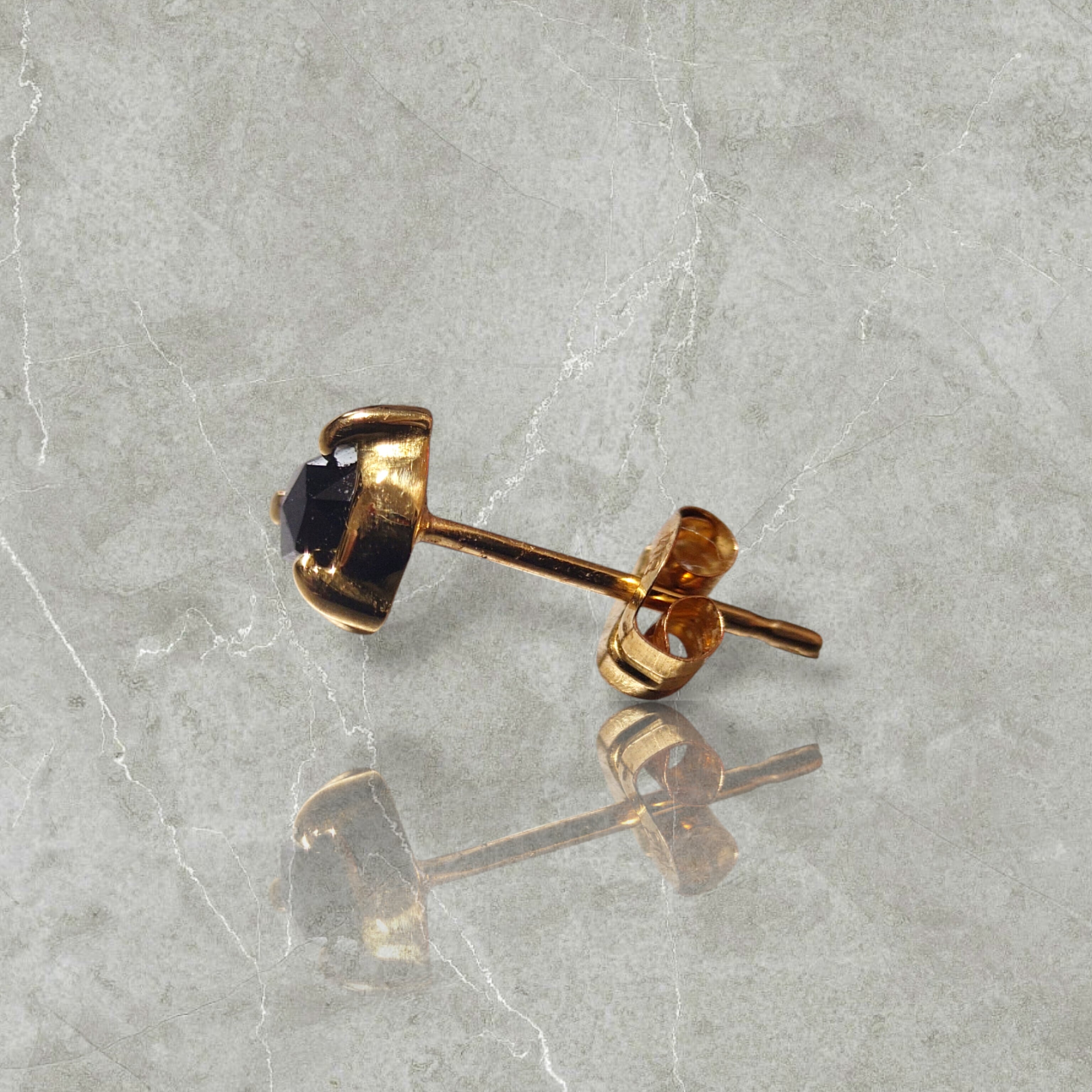ピアス　ブラックダイヤモンド THEFT K18 GOLD BLACK DIAMOND Earrings(pierce) 18金イエローゴールド