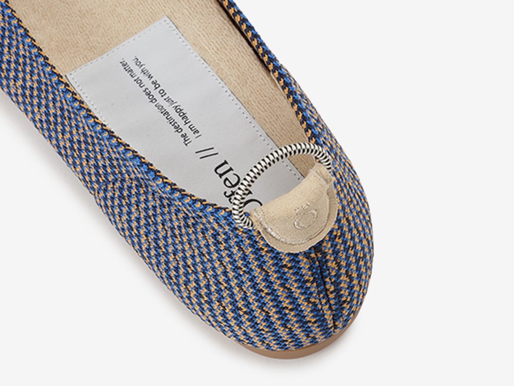 pointed-FRIN / BLUE & BEIGE | Offen