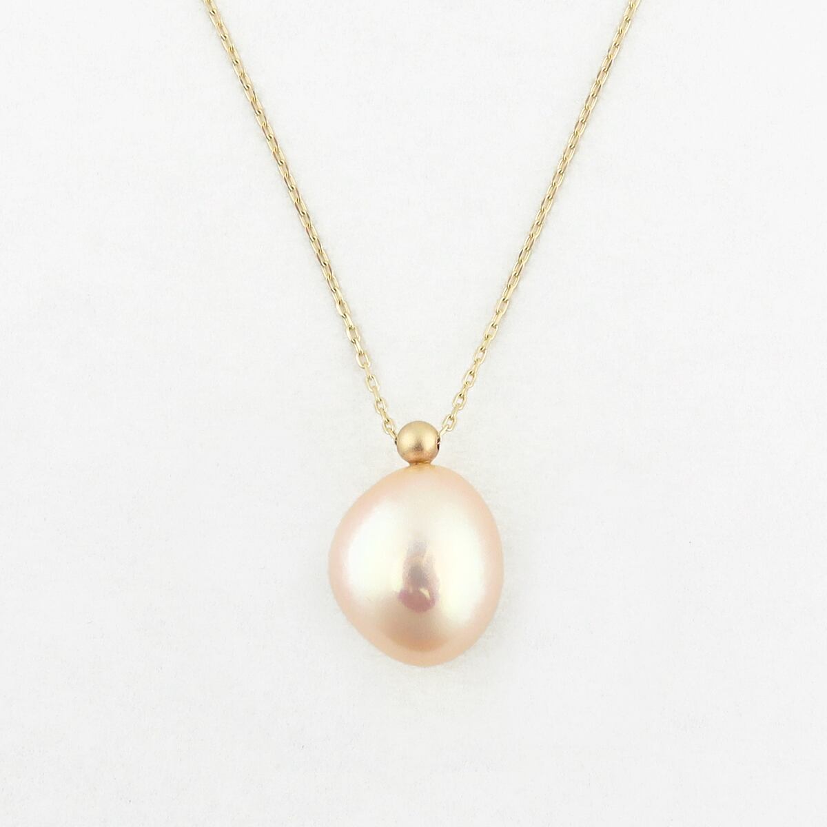 Natural color pearl  with ball necklace 〈apricot〉