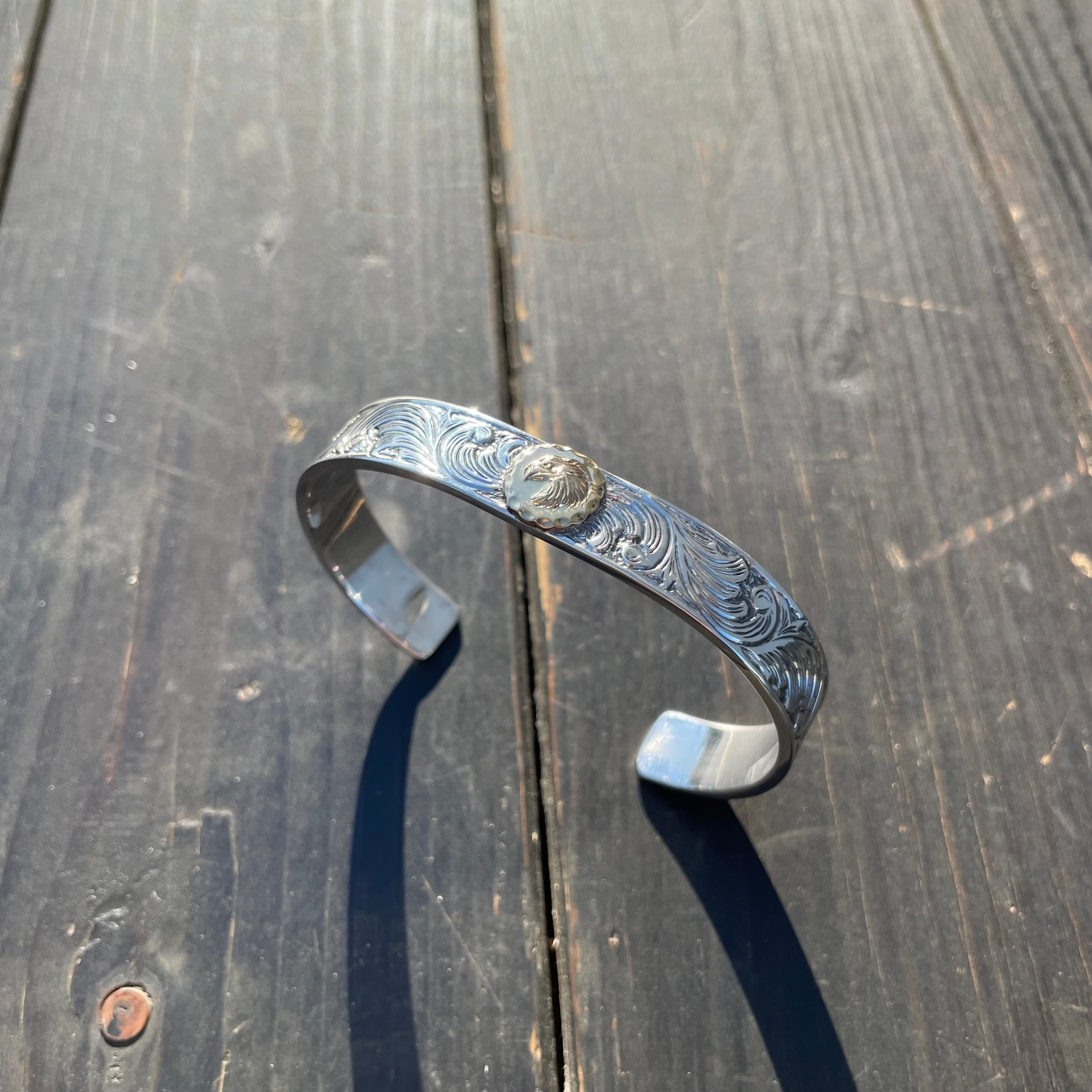 K18 Eagle Head Engraving Bangle | LENNY SILVERSMITH