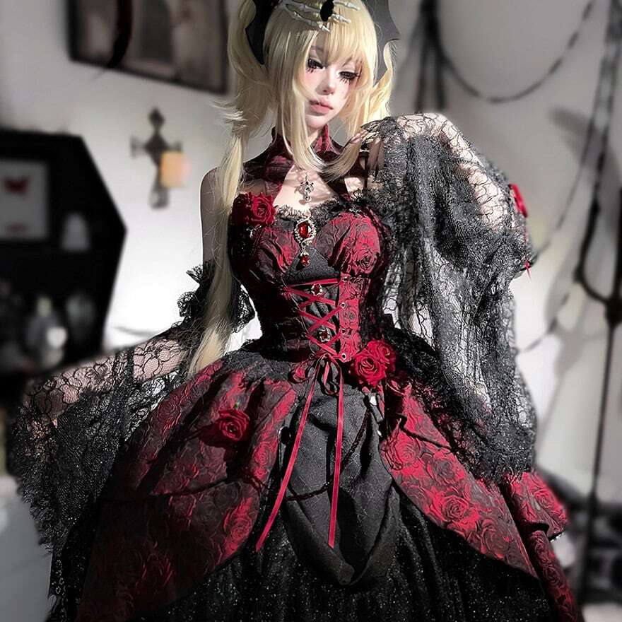 ロリータファッション 深紅の薔薇レースゴスロリロングワンピース