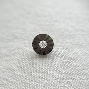 1粒ラインストーン×黒蝶貝フラワー 11.5㎜